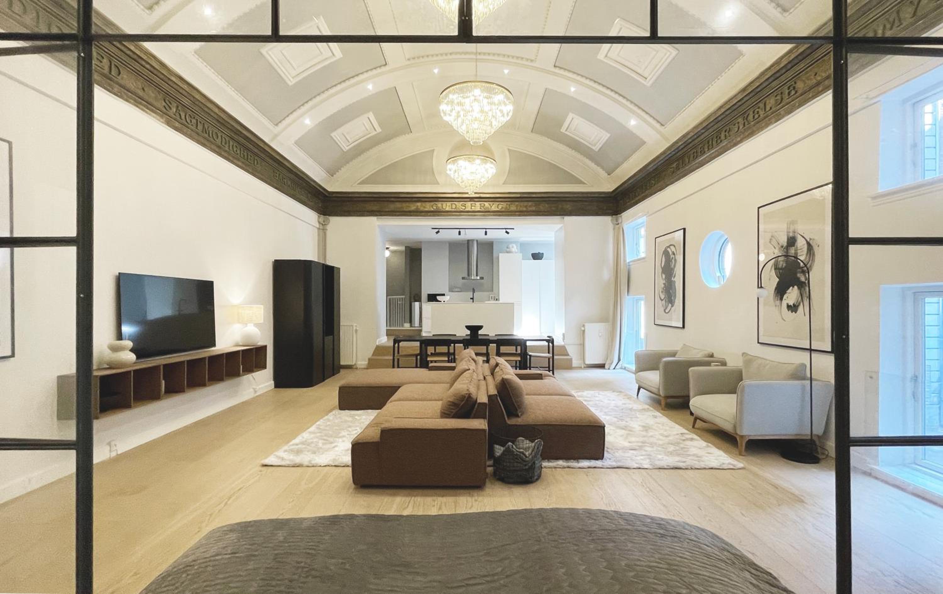 Unique 3 Bedroom Apartment in Vibrant Frederiksberg