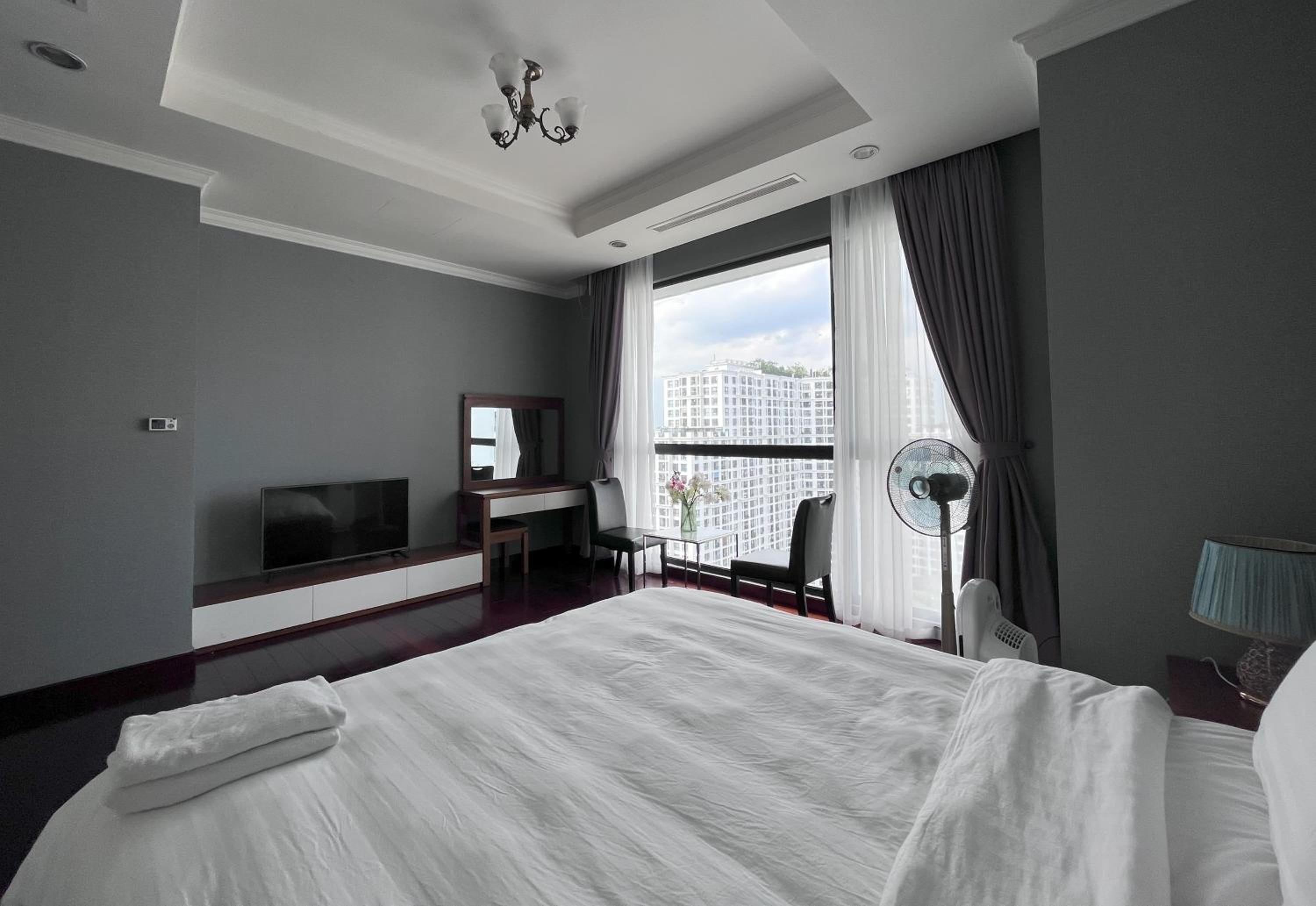 Vinhomes Royal City Apartment 3 Br