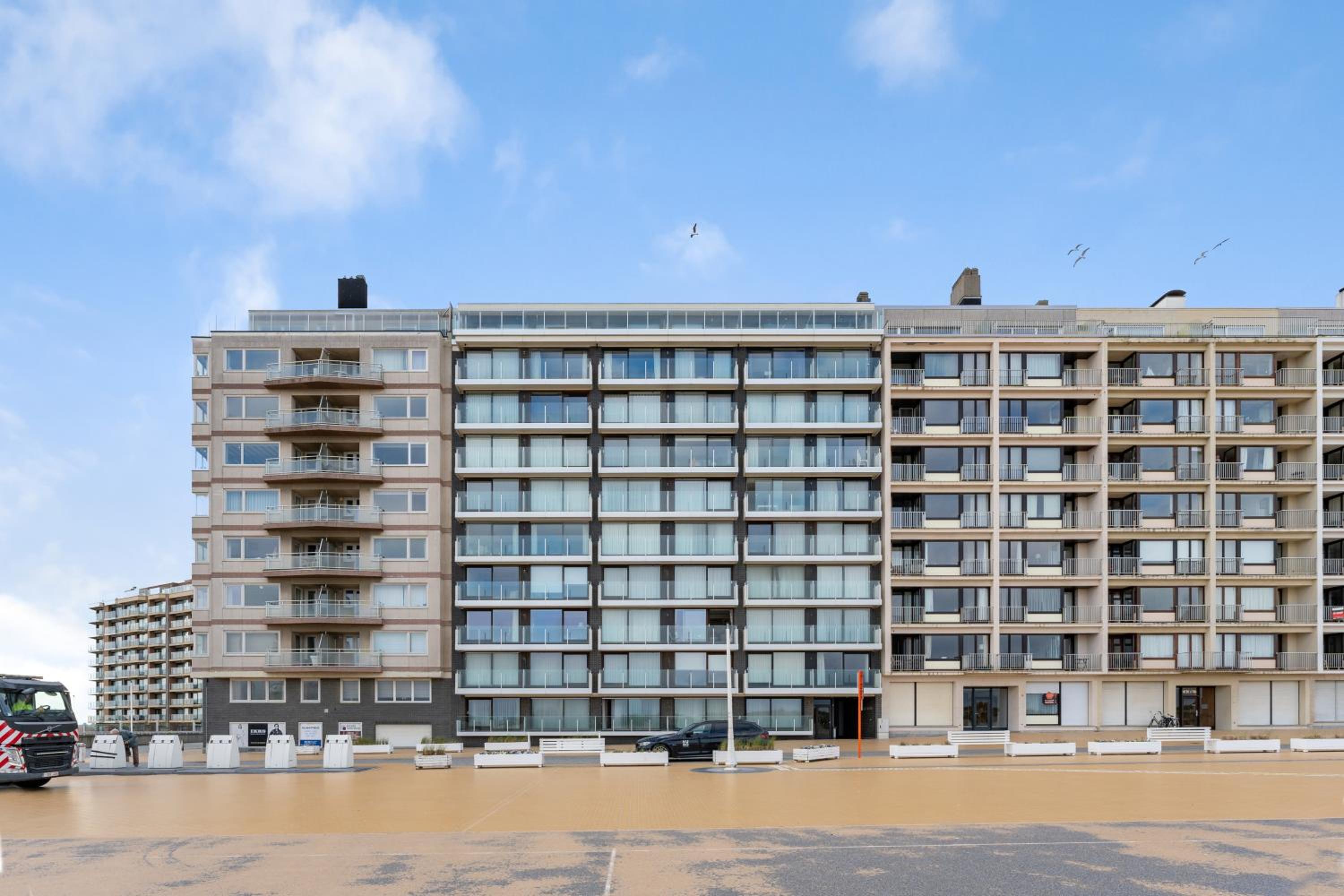 Zeedijk app met panoramisch uitzicht op pier - 6p