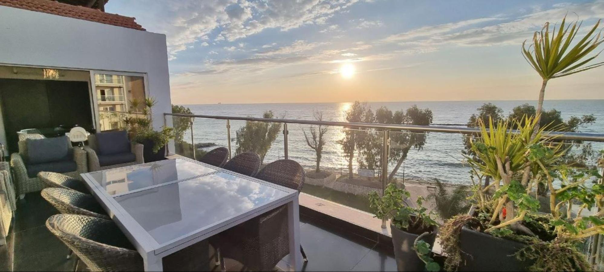 The View Beach Penthouse