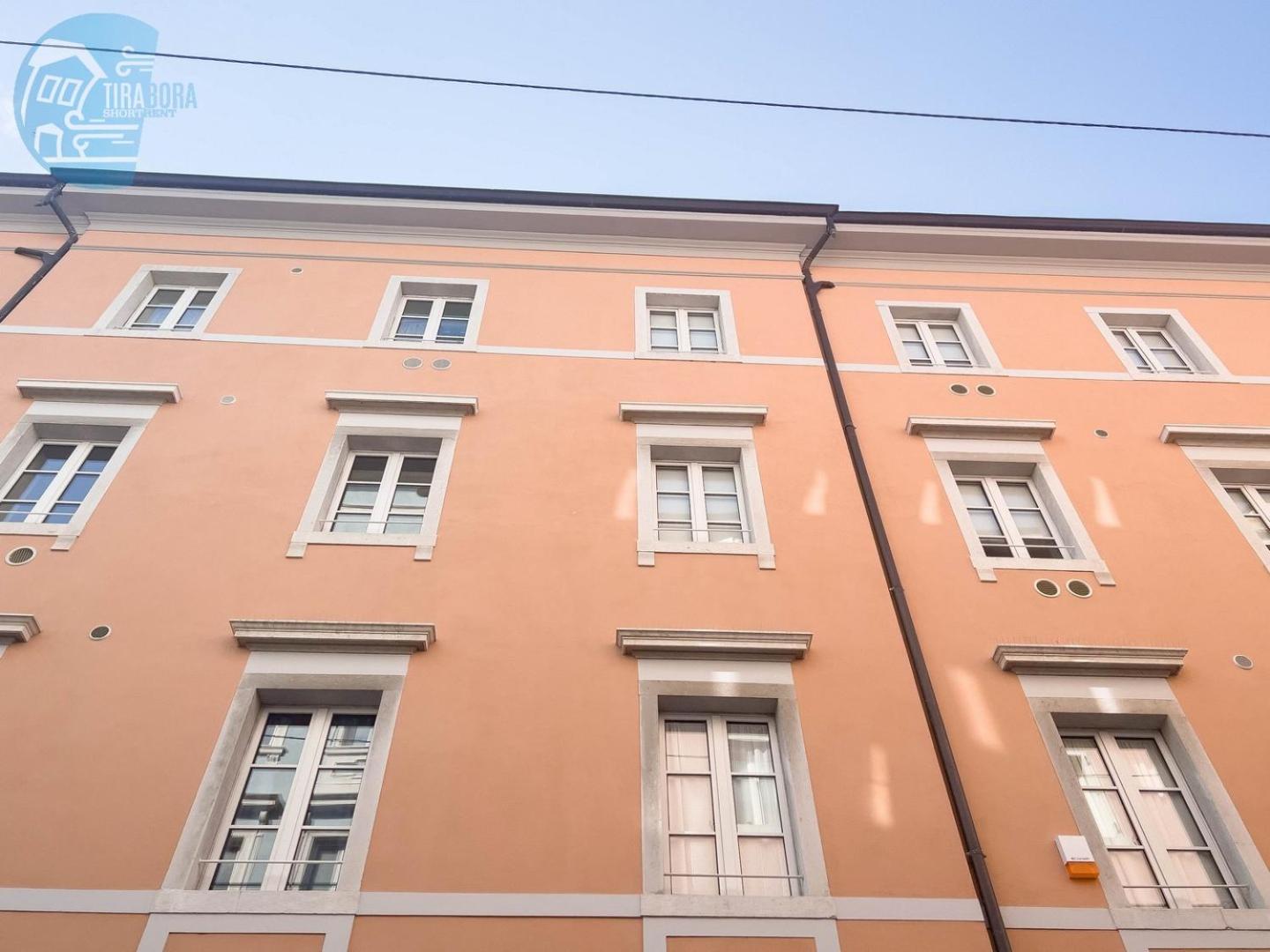 Corridoni 2B Tirabora Short Rent