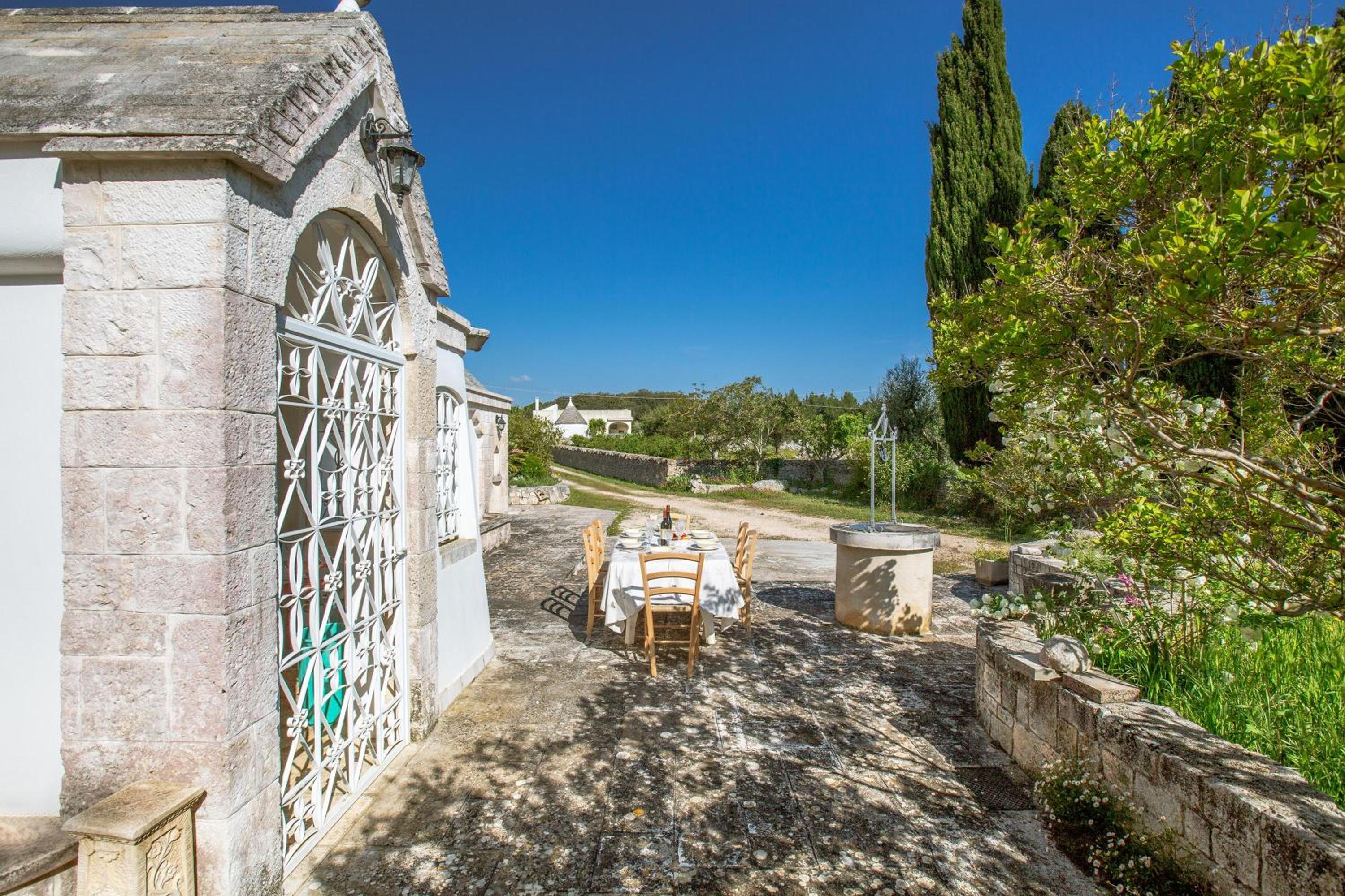Villa Poggio dei Loti by BarbarHouse view 4