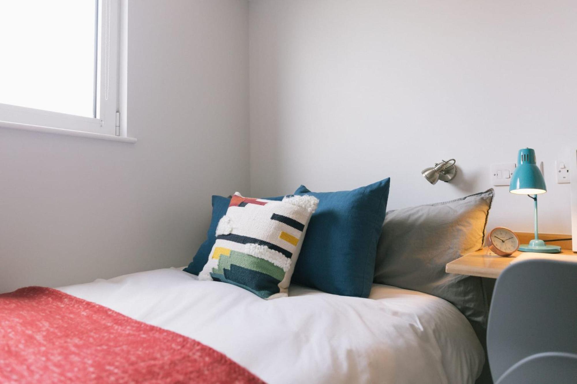 Ensuite Bedrooms With Shared Kitchen and 5 Bedroom Apartments at iQ Steel in Sheffield