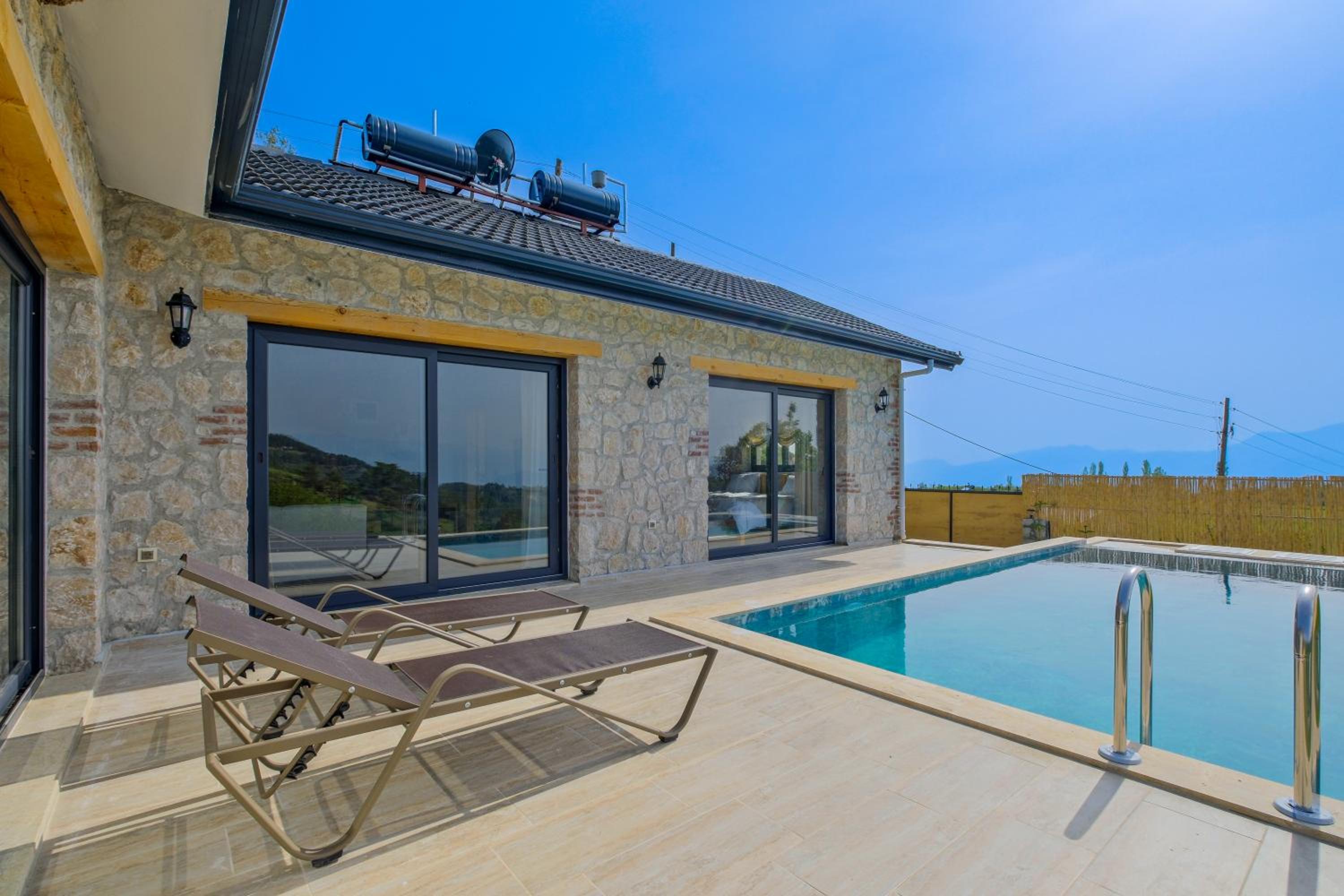 Pegasusstonehouse