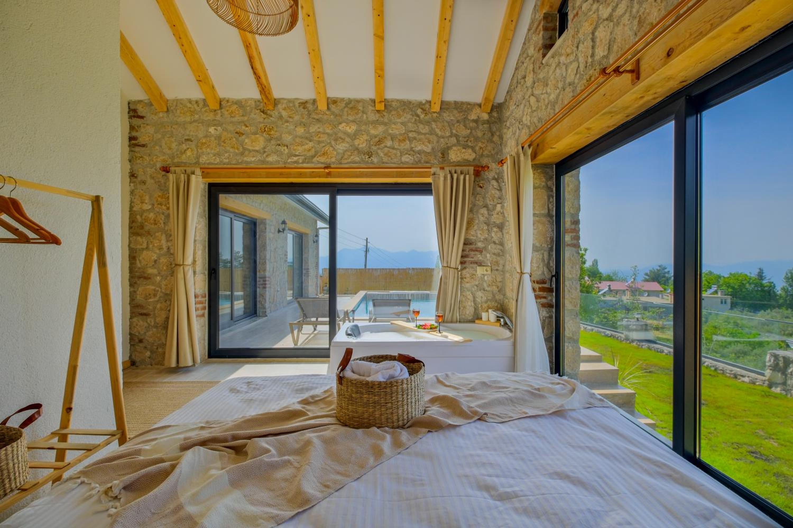 Pegasusstonehouse