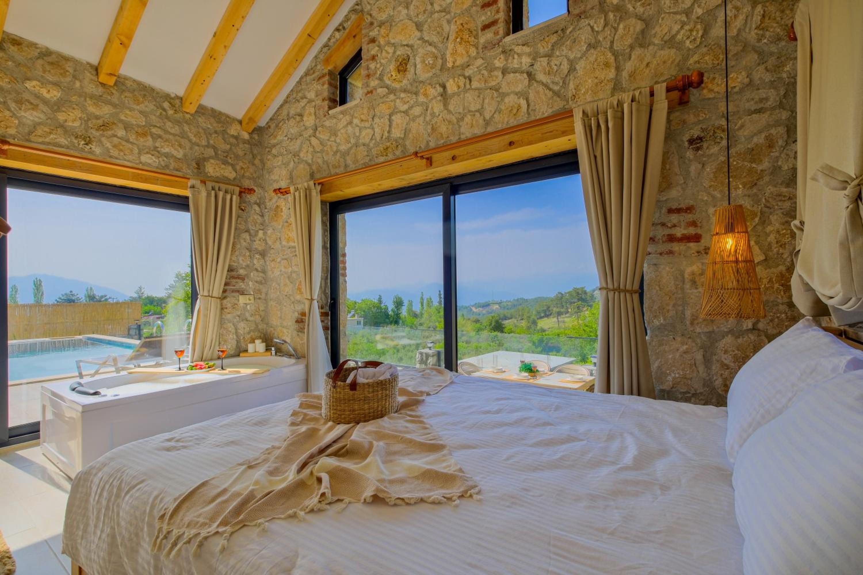 Pegasusstonehouse