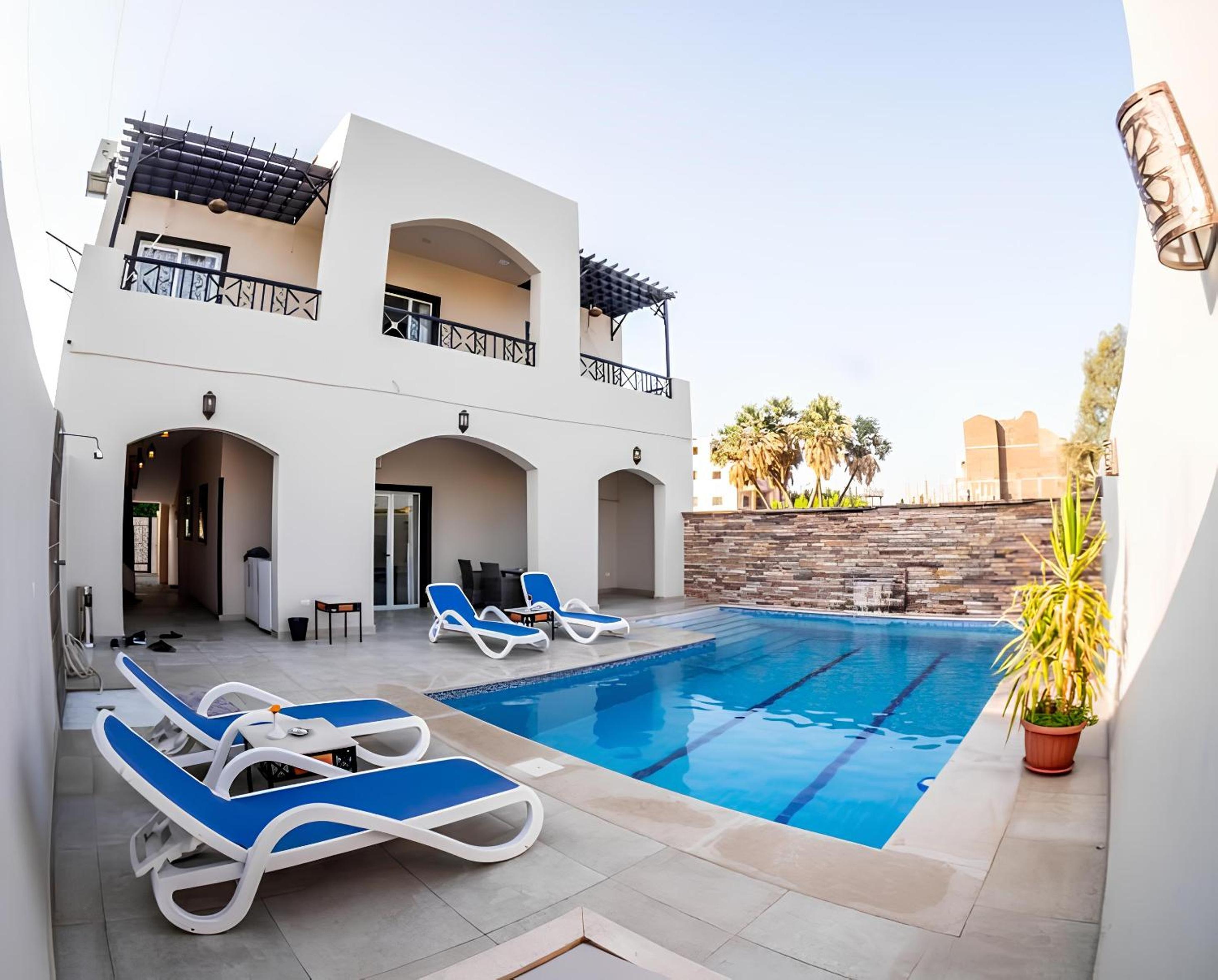 Royal Home Luxor Pool View