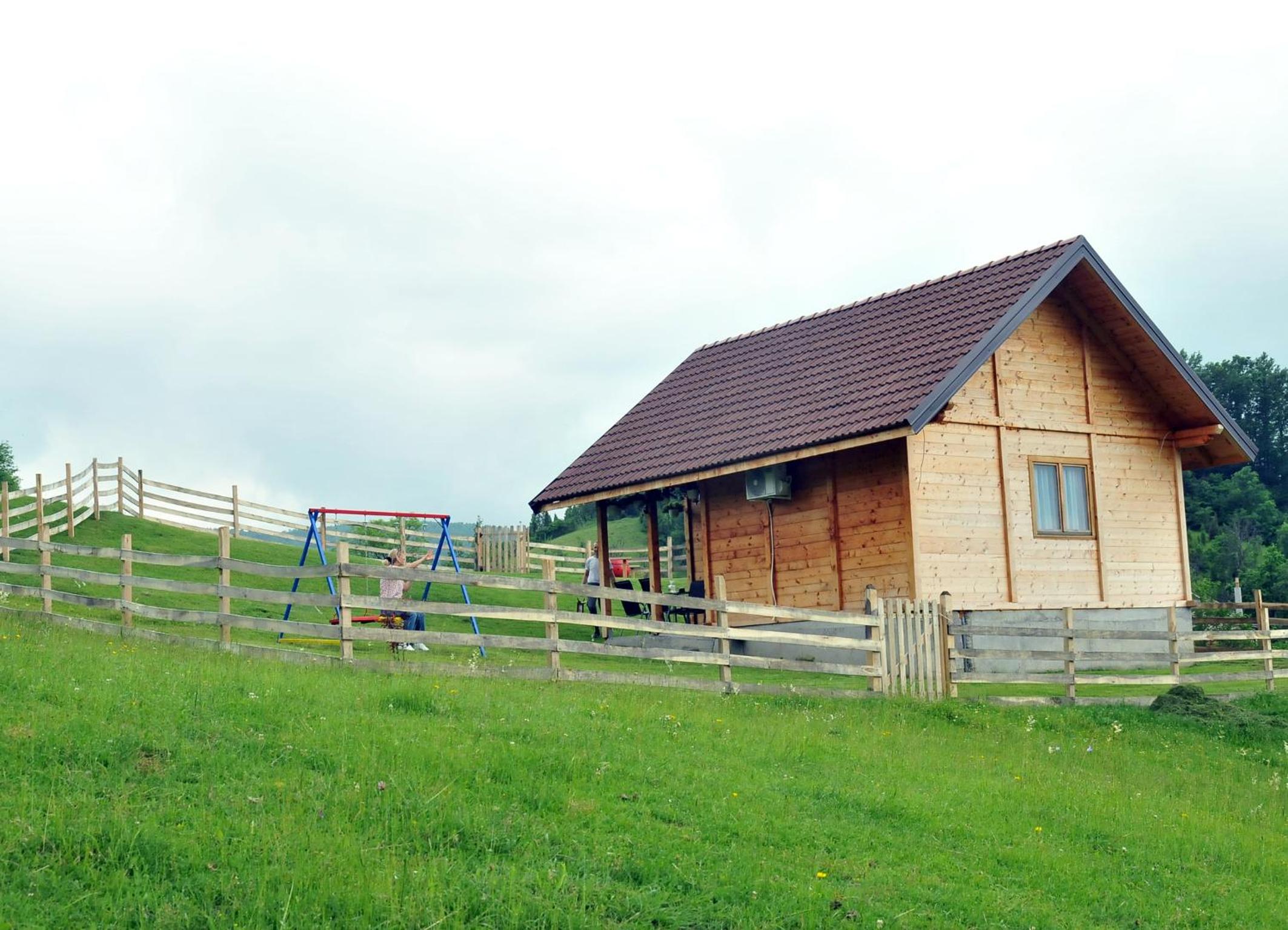 Milošev vajat - Miloš's cottage view 4