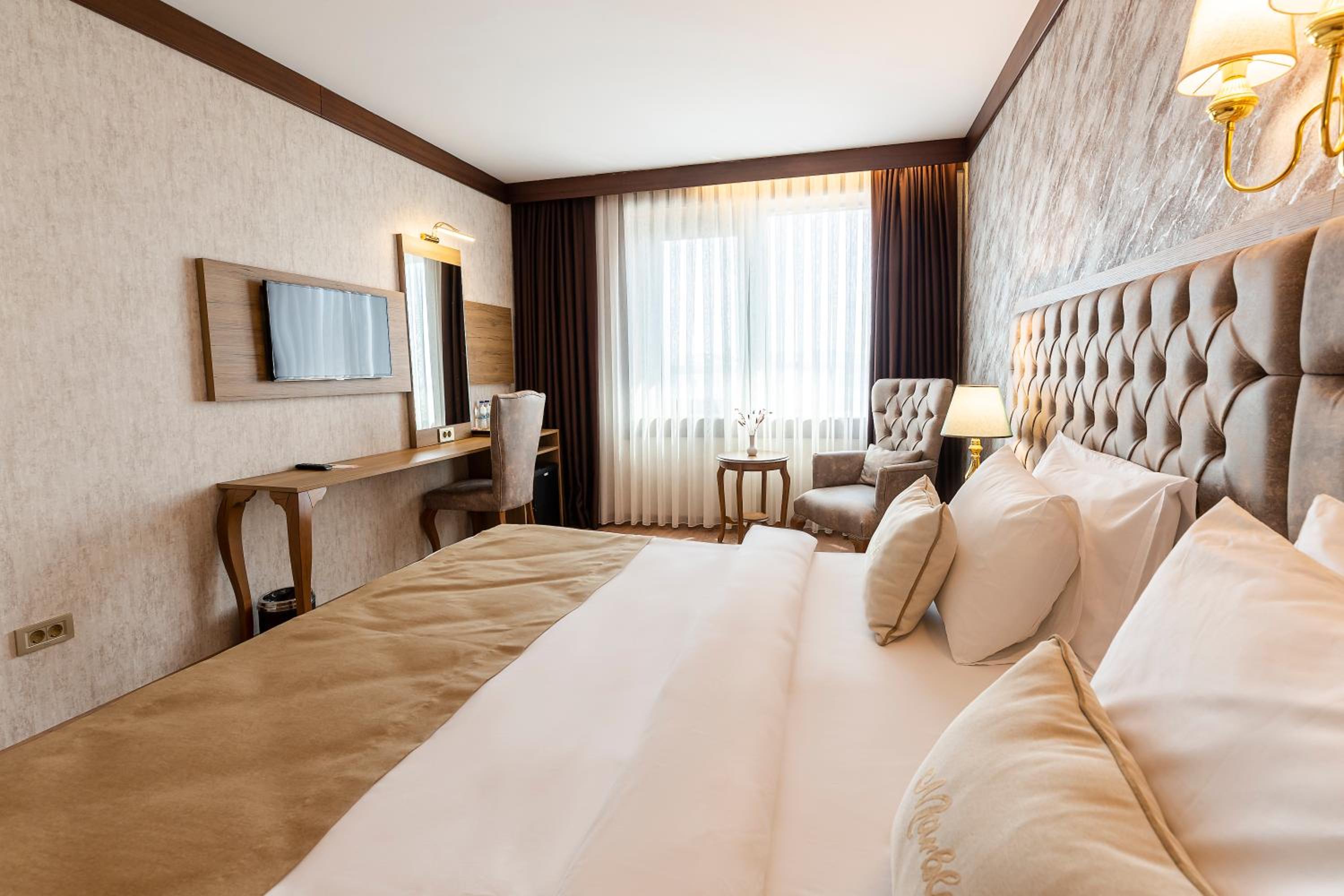 Marble Otel - Image 100