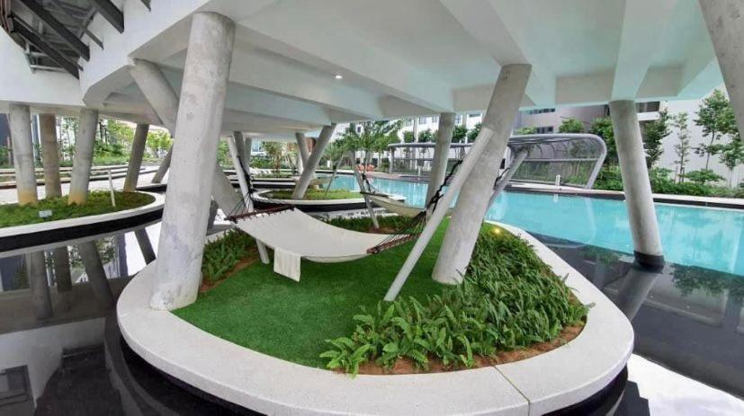 M Centura Sentul