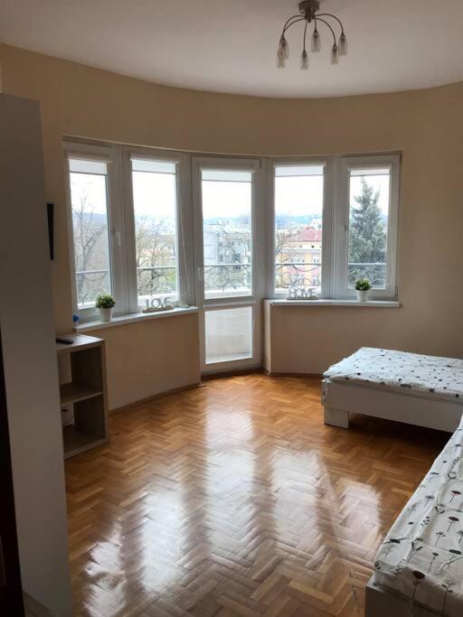 Star Ray Apartment