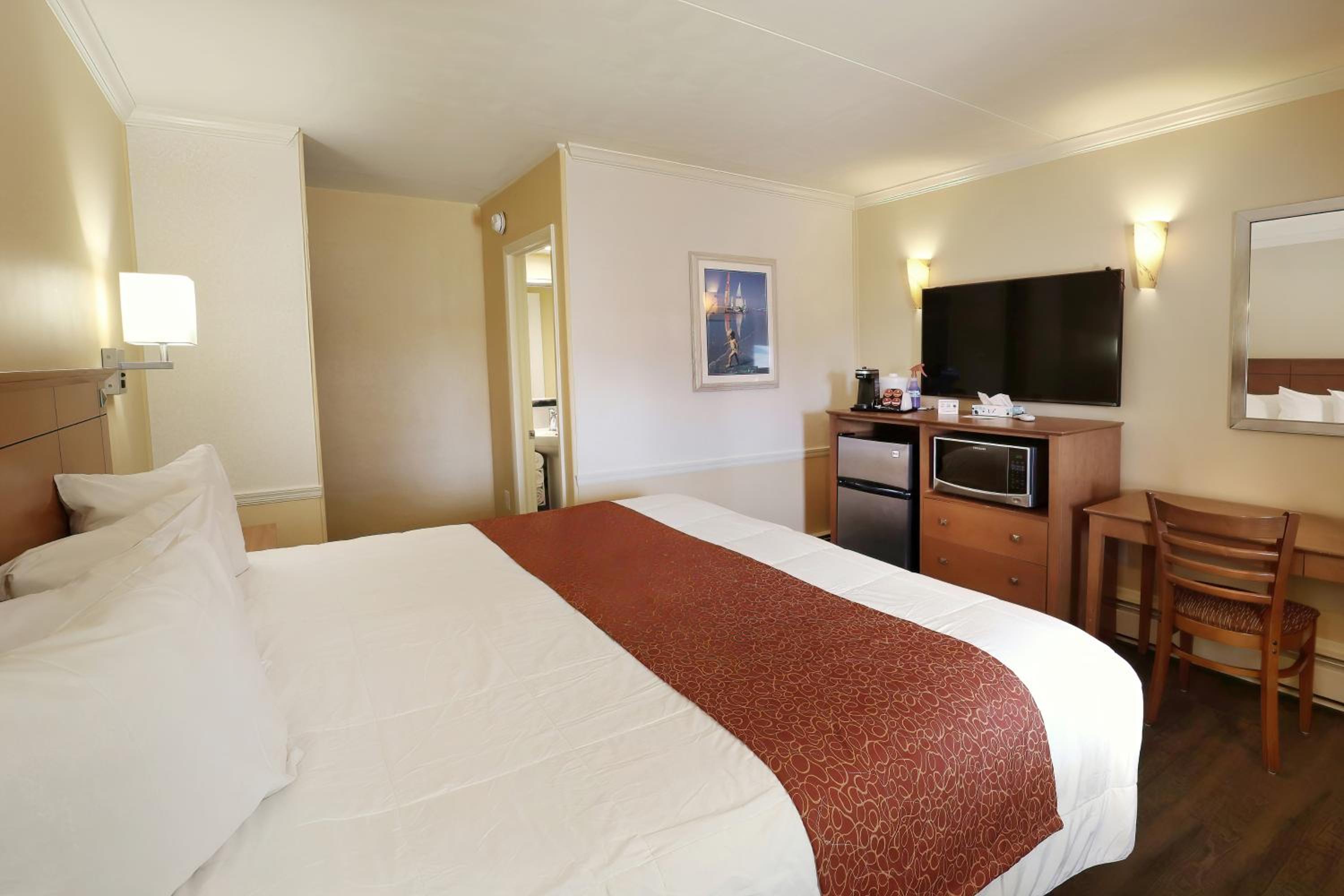 Fleur de Lis Beach Motel