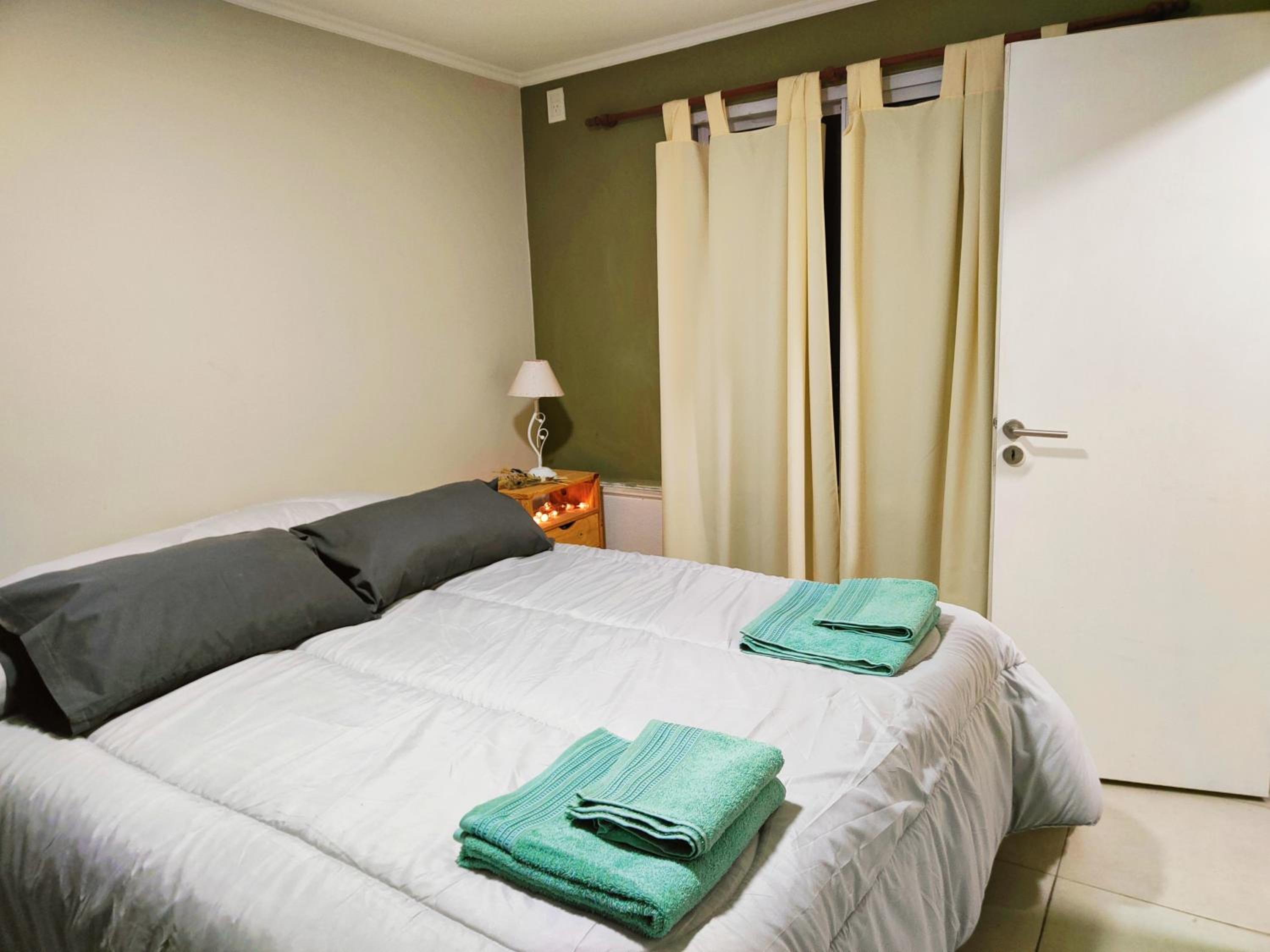 Departamento con 2 habitaciones y patio en el centro de Mendoza
