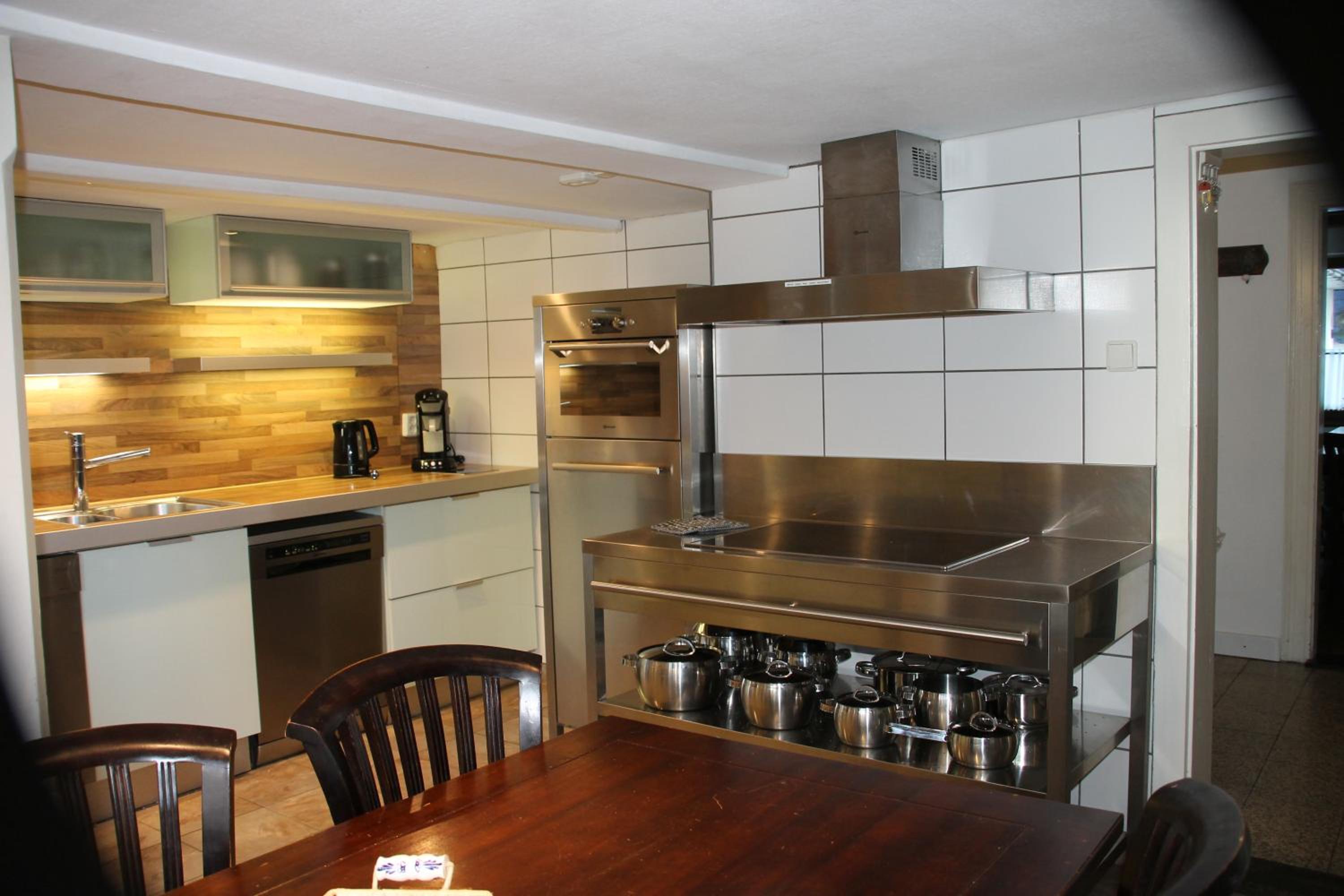 Ferienhaus Winterberg für 12 Personen Sauna Garten Garage Hund view 5