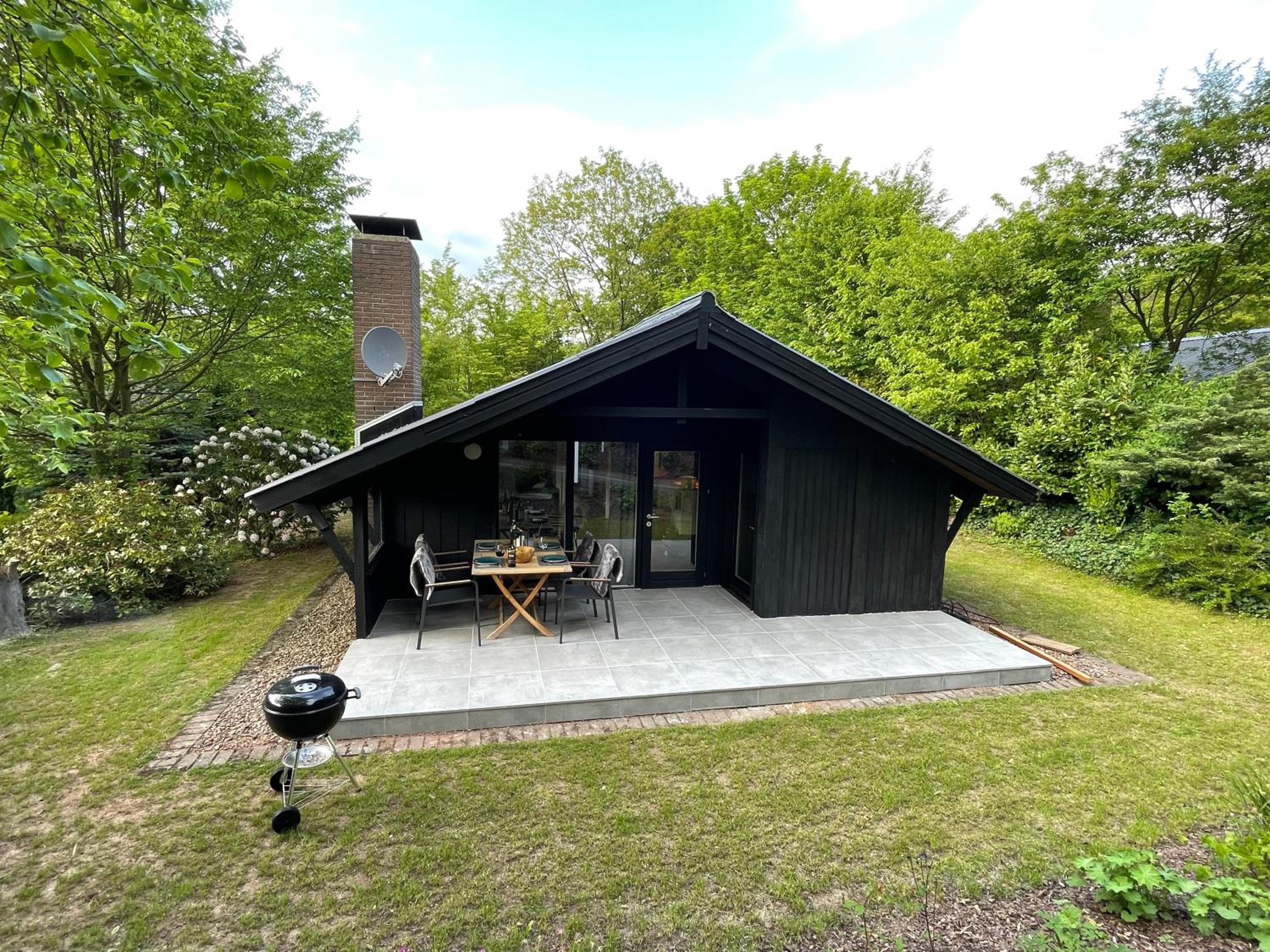Ferienhaus Kleine Auszeit in der Natur mit Kamin, Yogamatten, schöne Küche