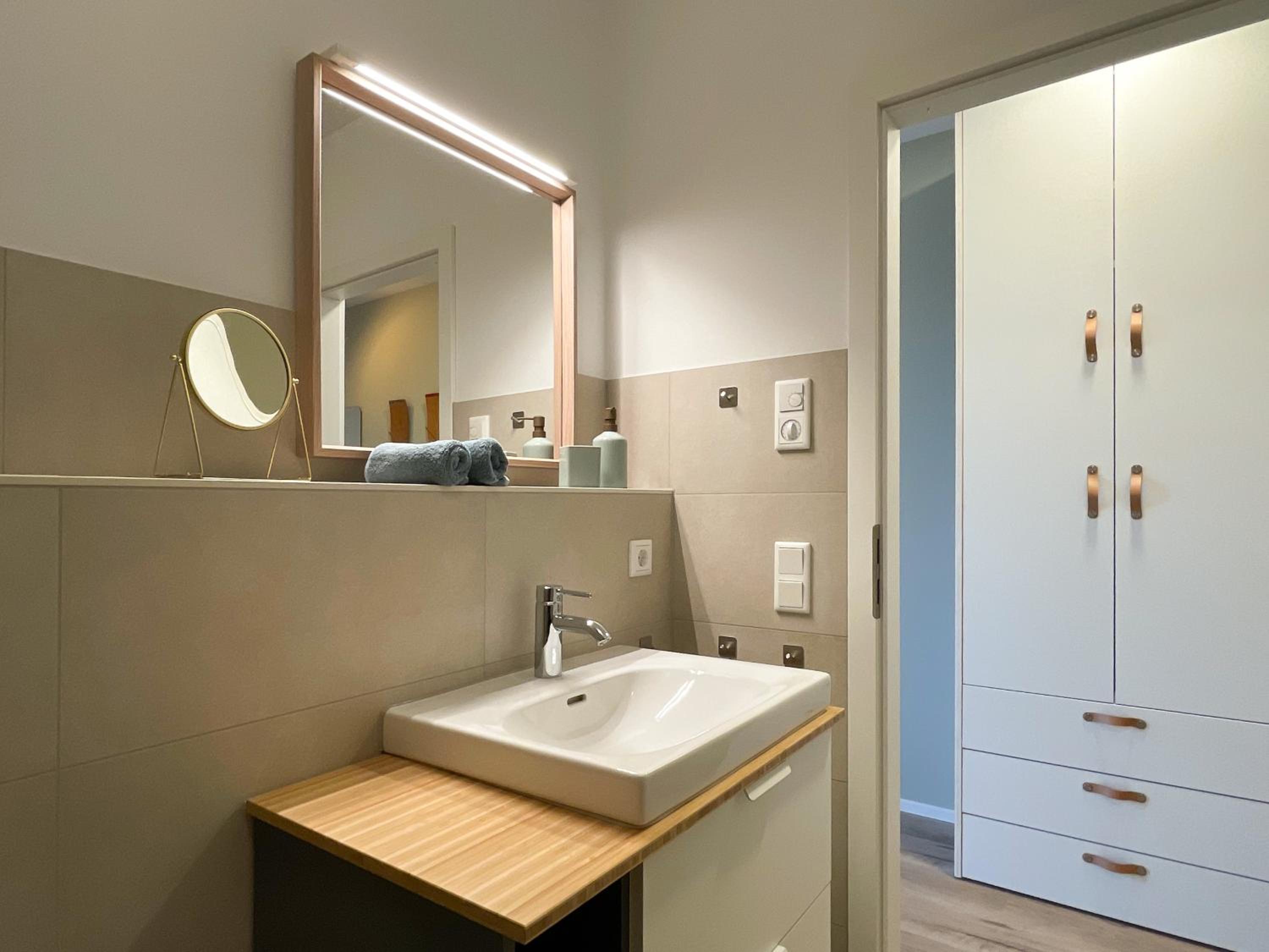 HAUS IM SCHILF 2 - Oase mit Seeblick - Adults only