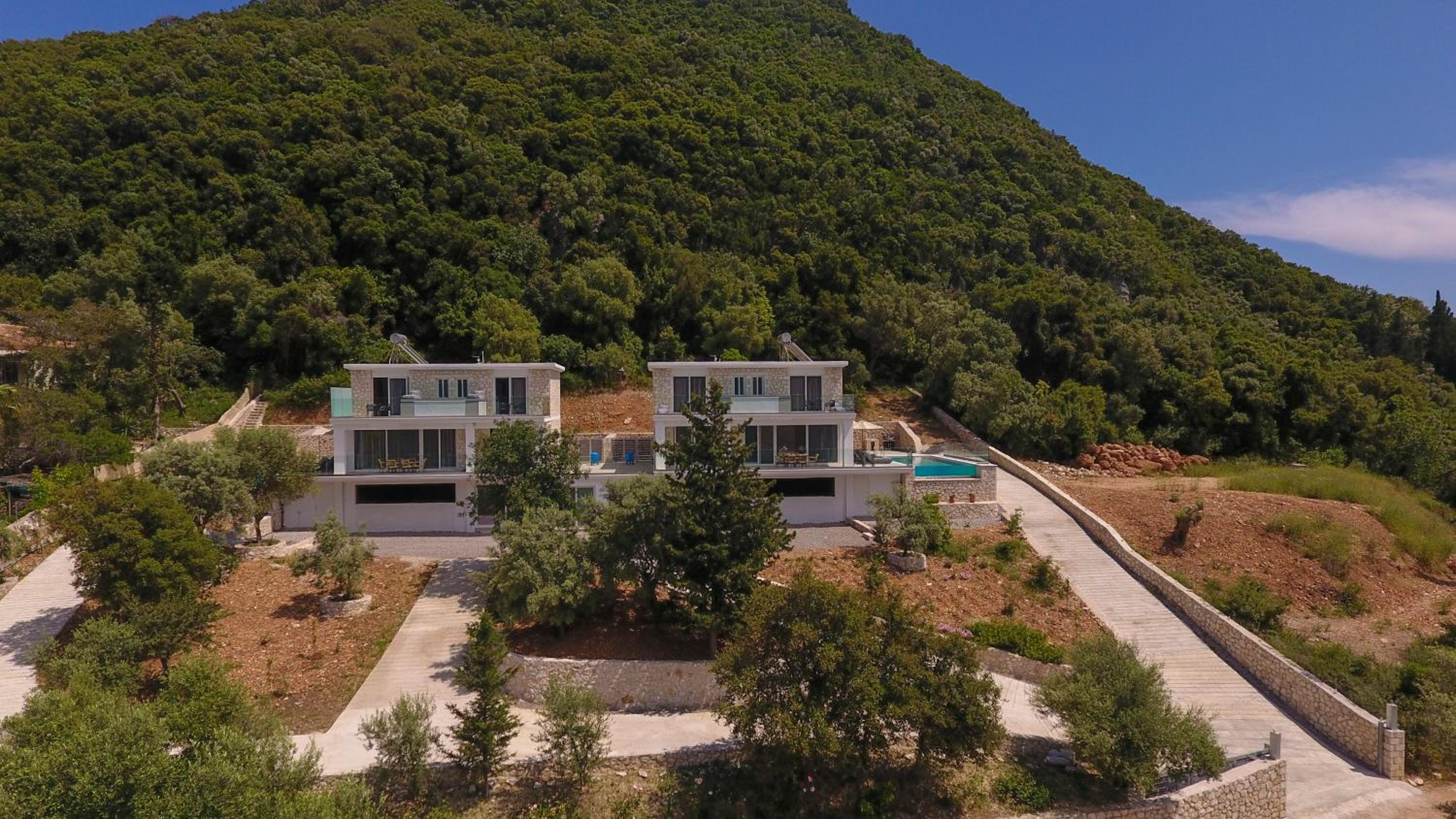 MAJESTIC VILLAS
