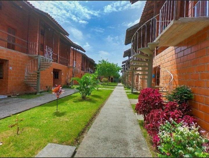 Condomínio Maranduba Ville II