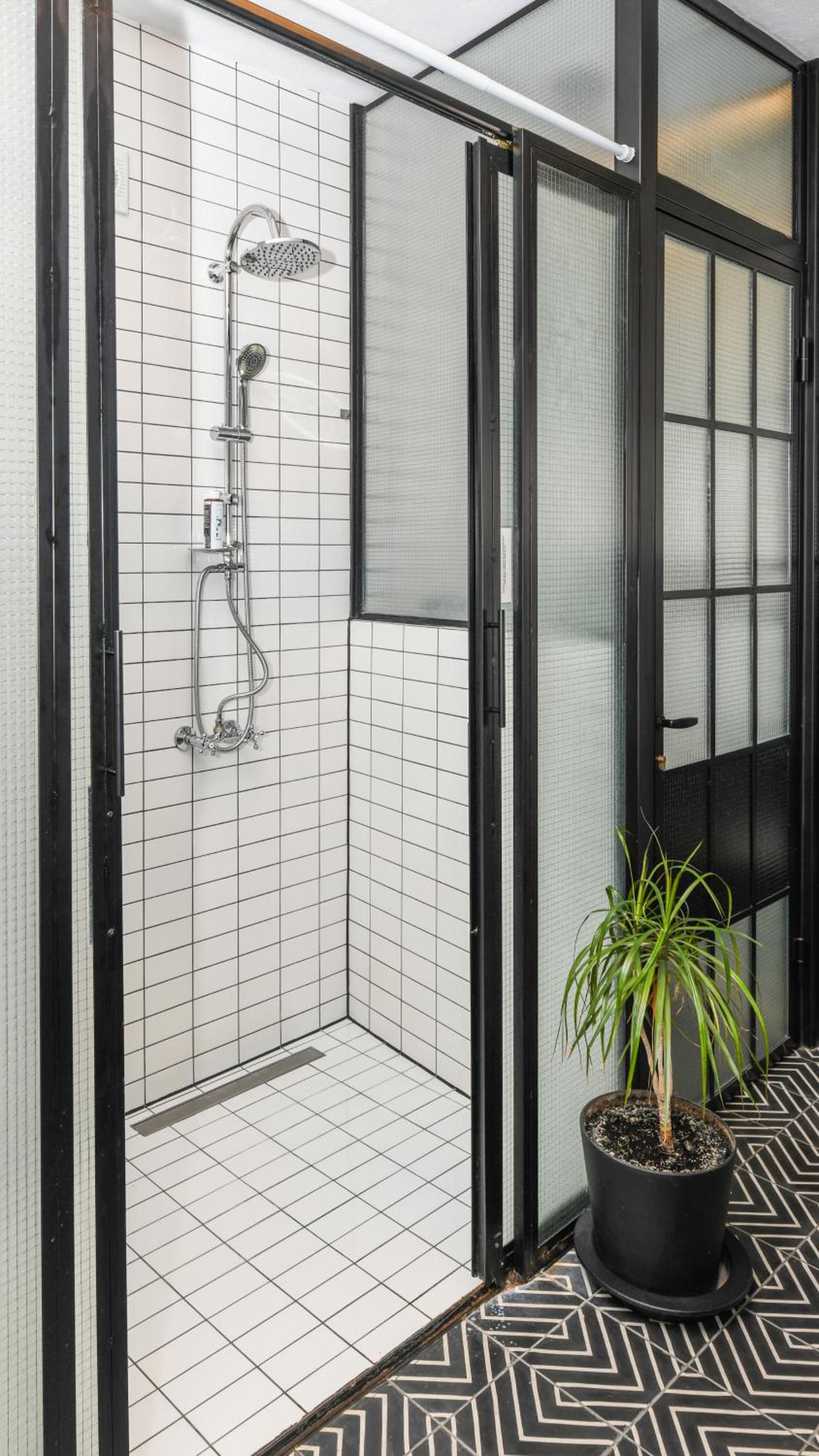 Monastiraki #WallsFree CityCenter- Unspoiled Athens Apartments