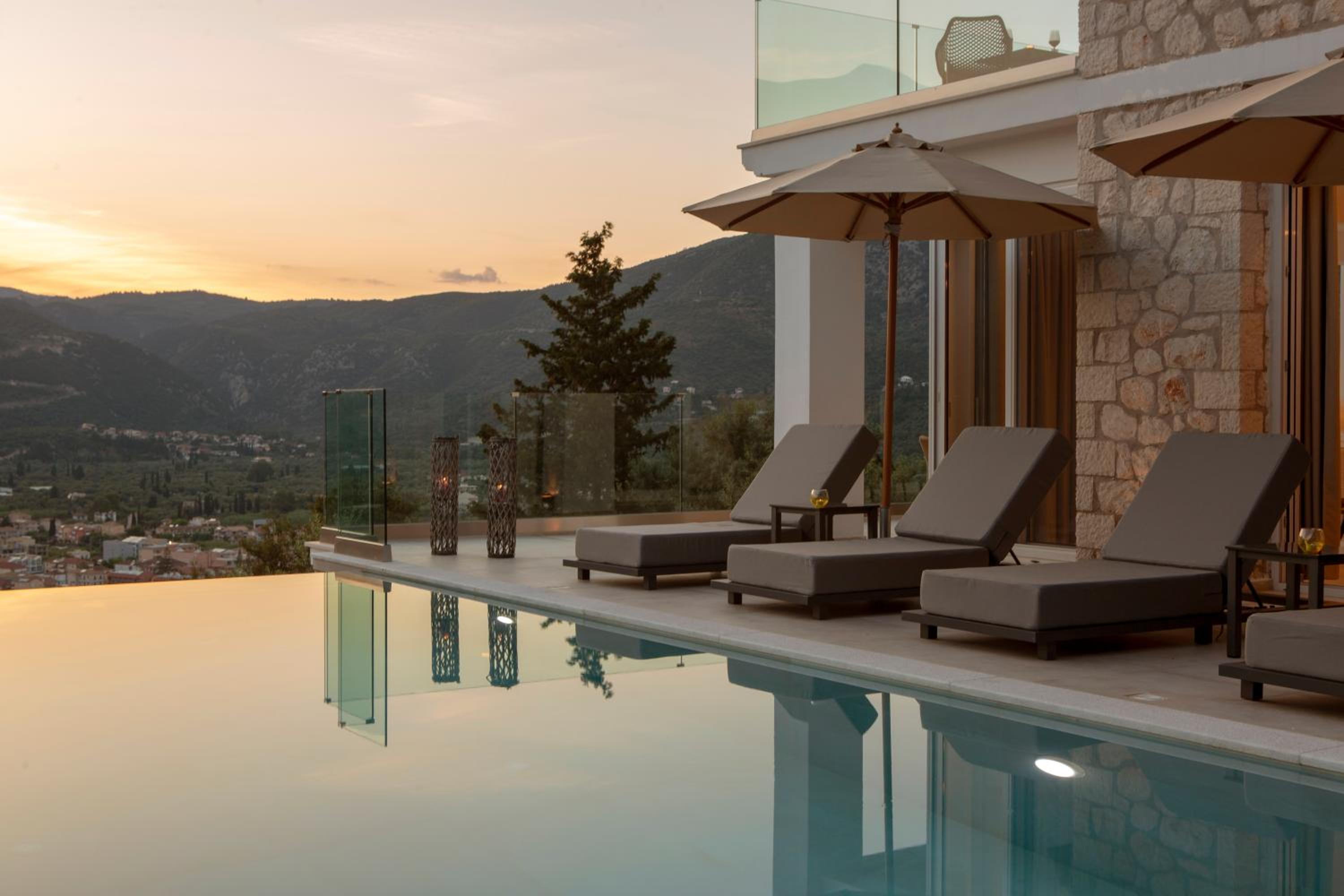 MAJESTIC VILLAS