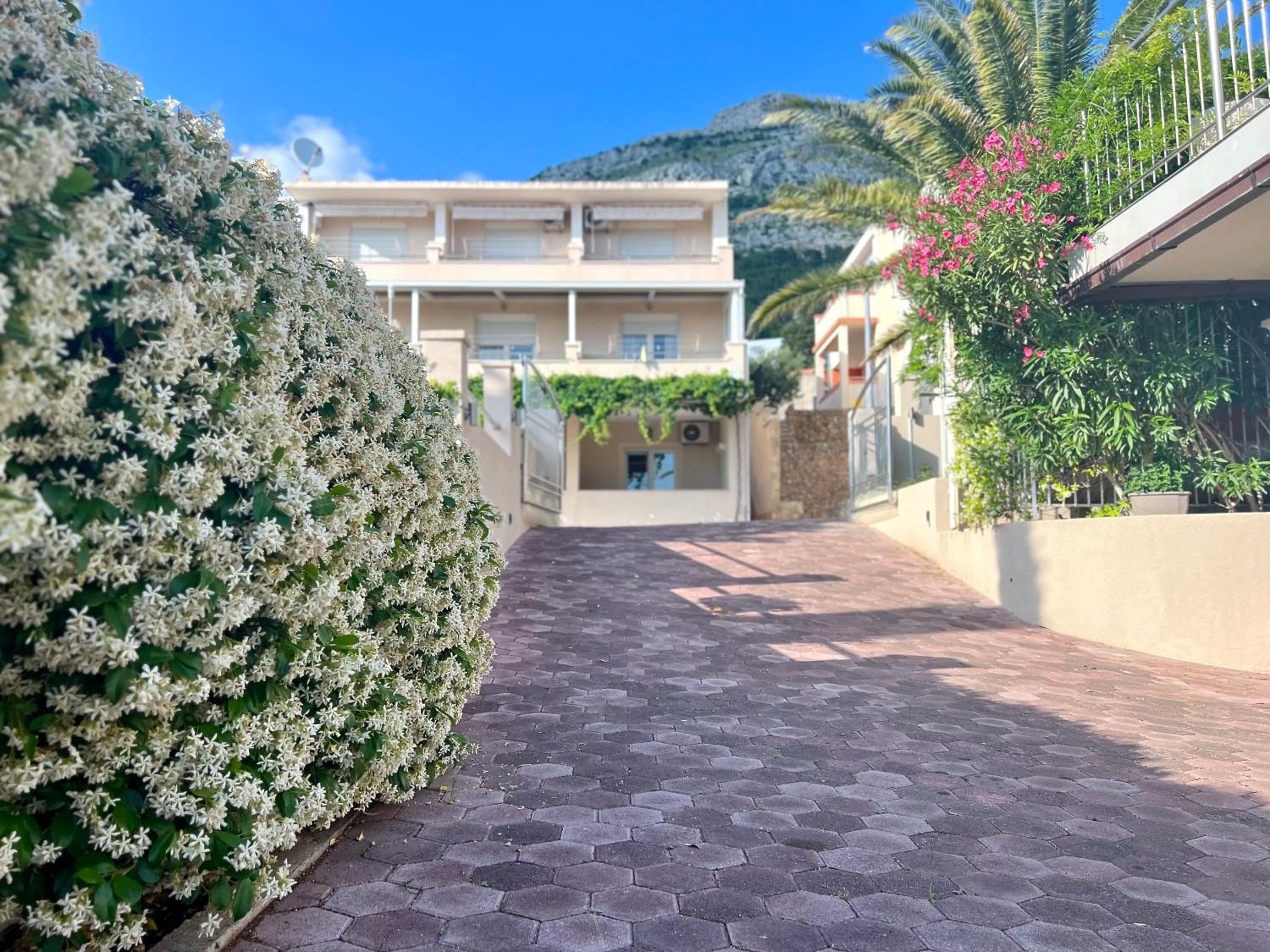 Hotel Villa Romana II Omis - Image 1