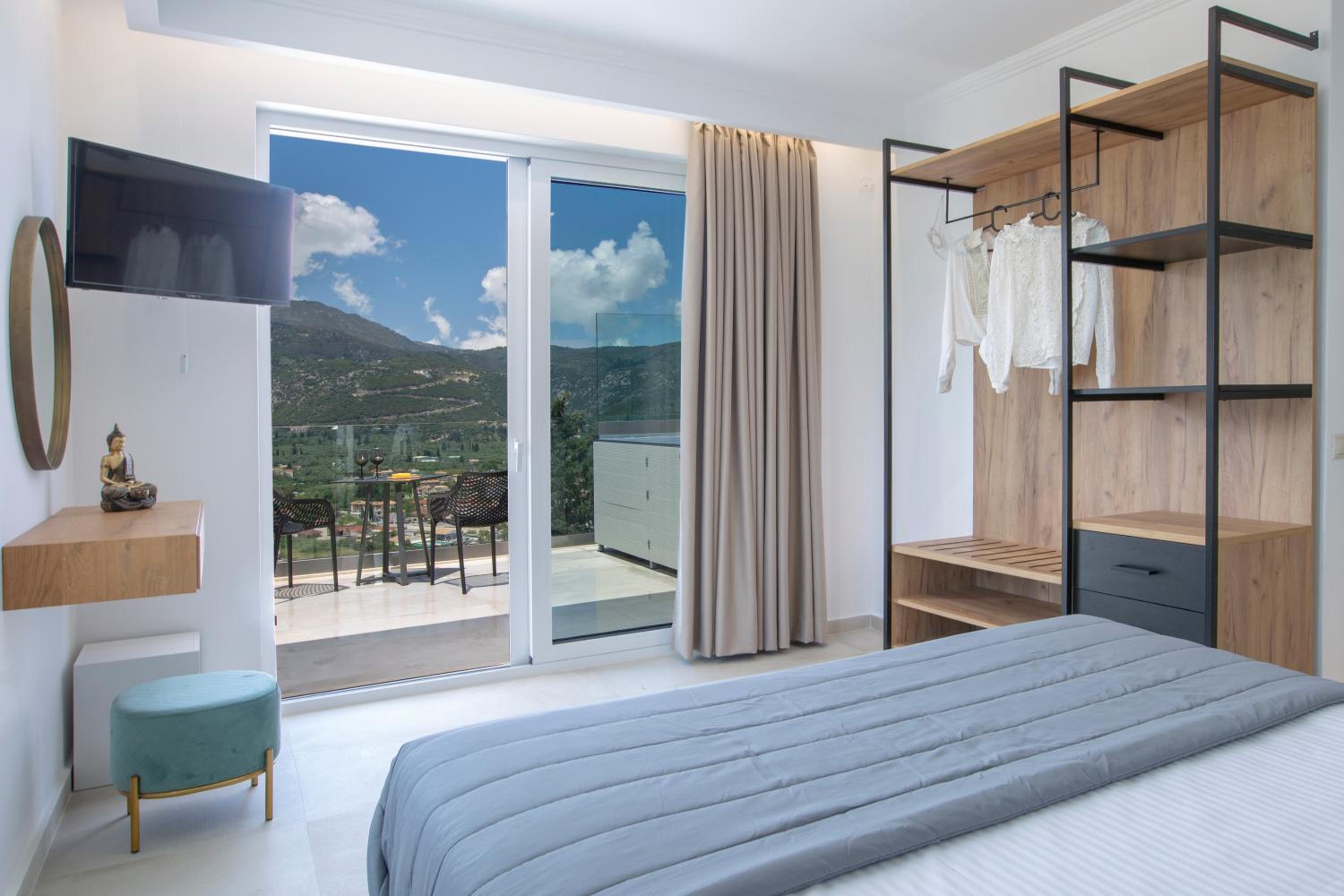 MAJESTIC VILLAS