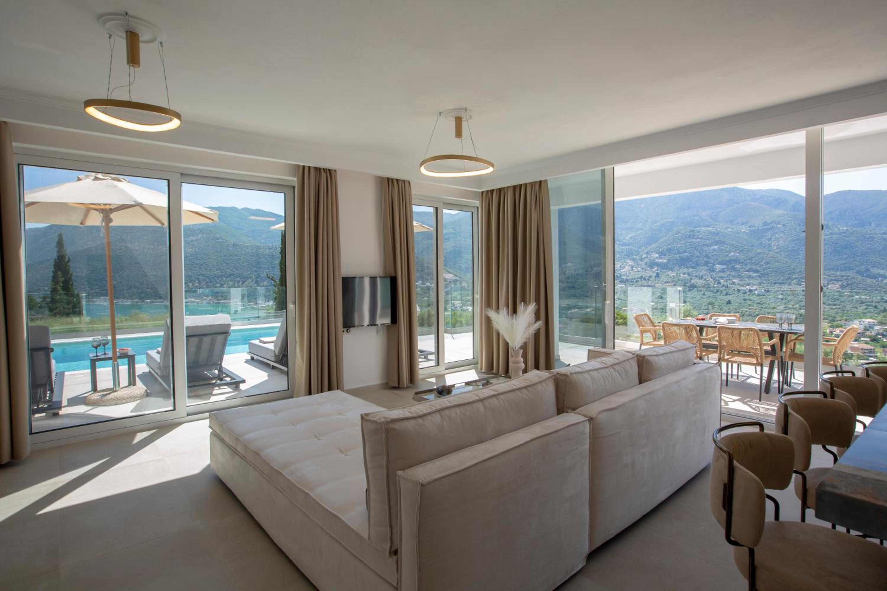 MAJESTIC VILLAS