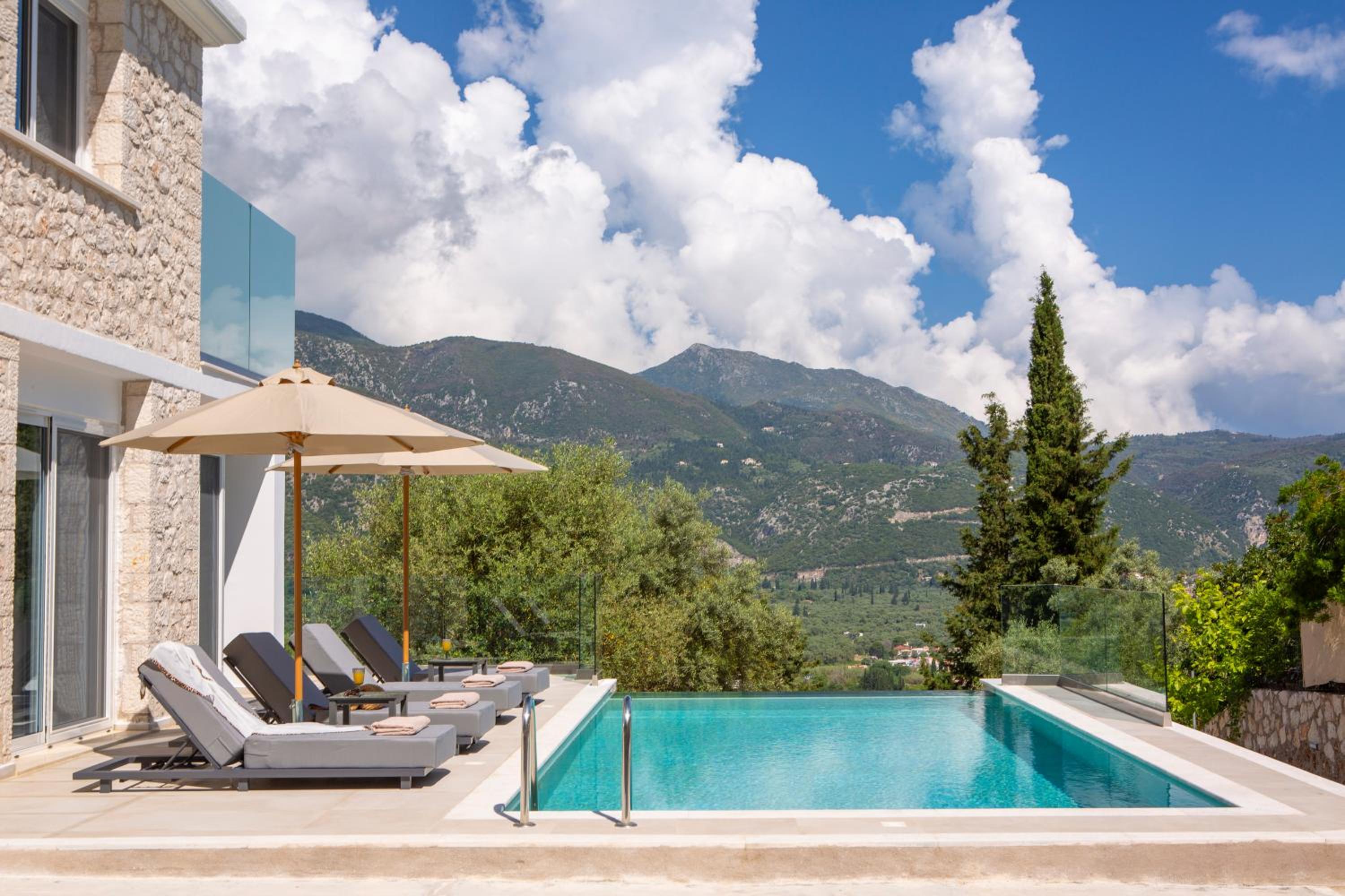MAJESTIC VILLAS