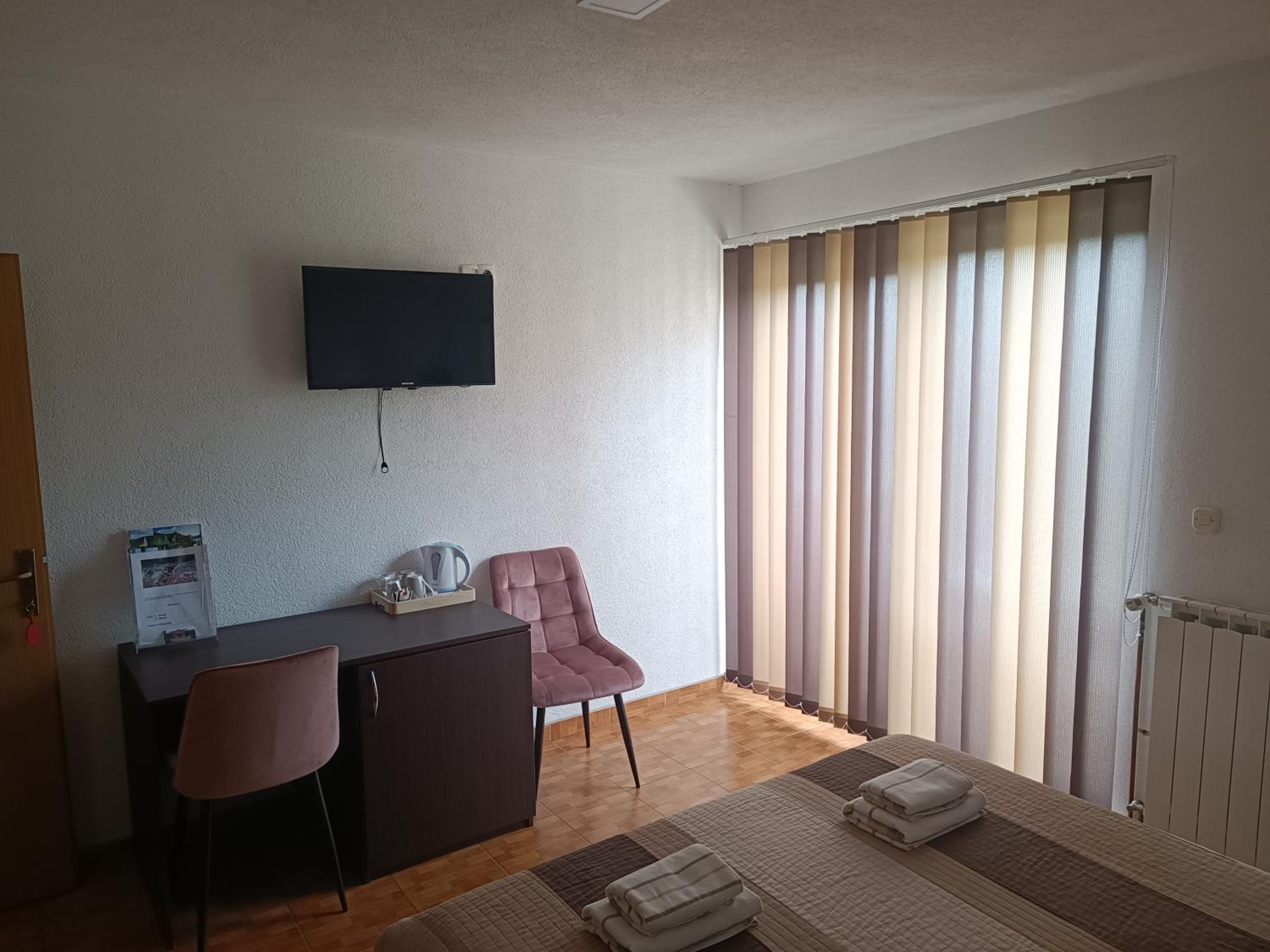 Photo 12