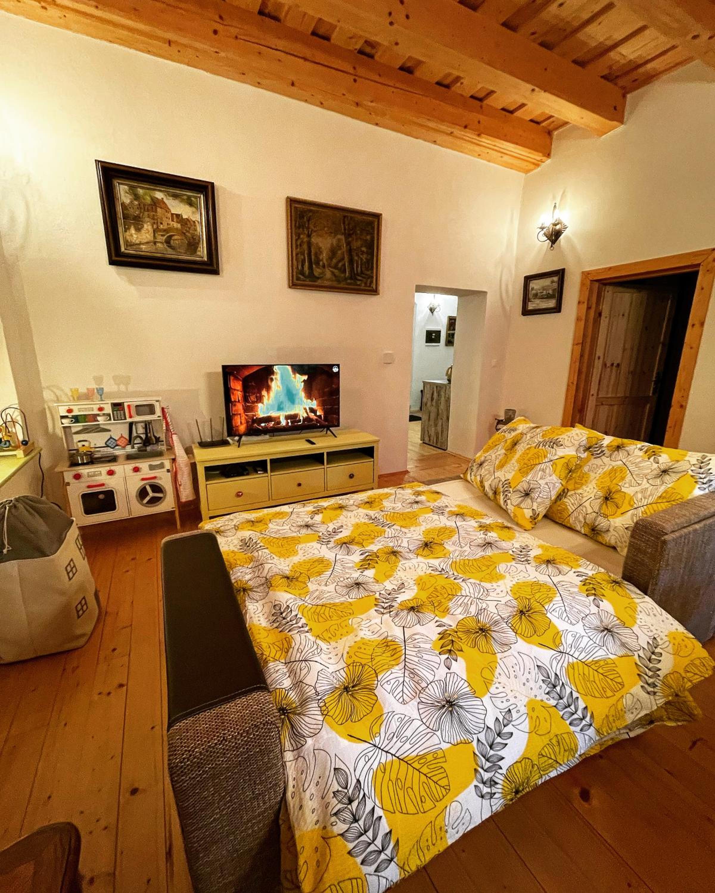 Photo 6