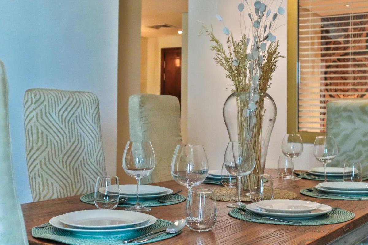 HiGuests - Arabesque Apt with Private Jacuzzi and Terrace