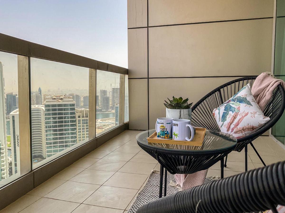 HiGuests - Arabesque Apt with Private Jacuzzi and Terrace