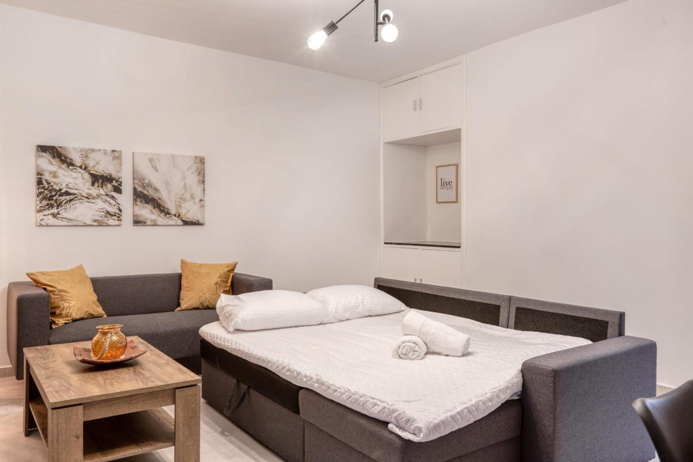 Pool Apartment