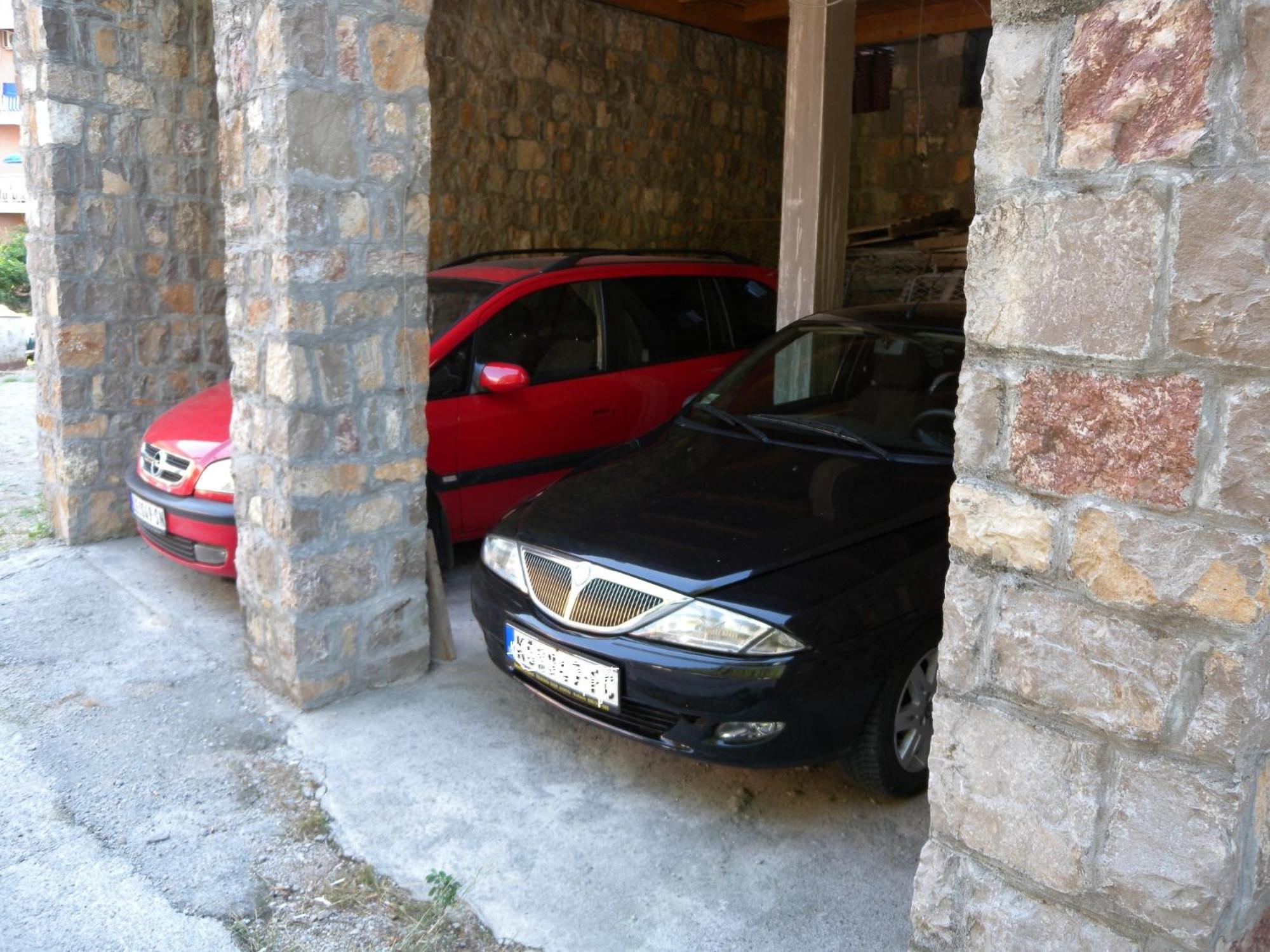Apartments Markovic Sutomore
