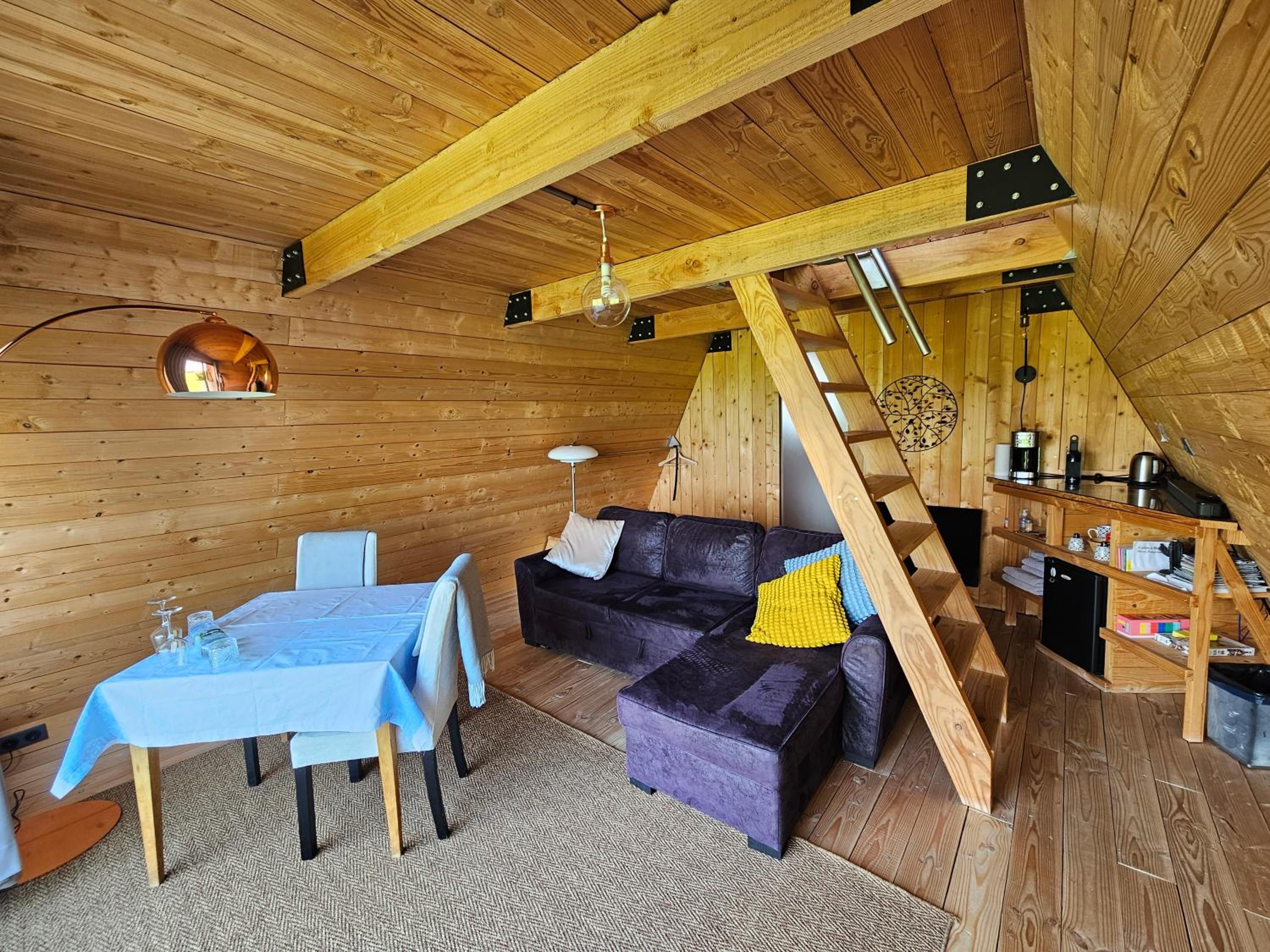 LOGIS LAS CROZAS La Cocotte view 4