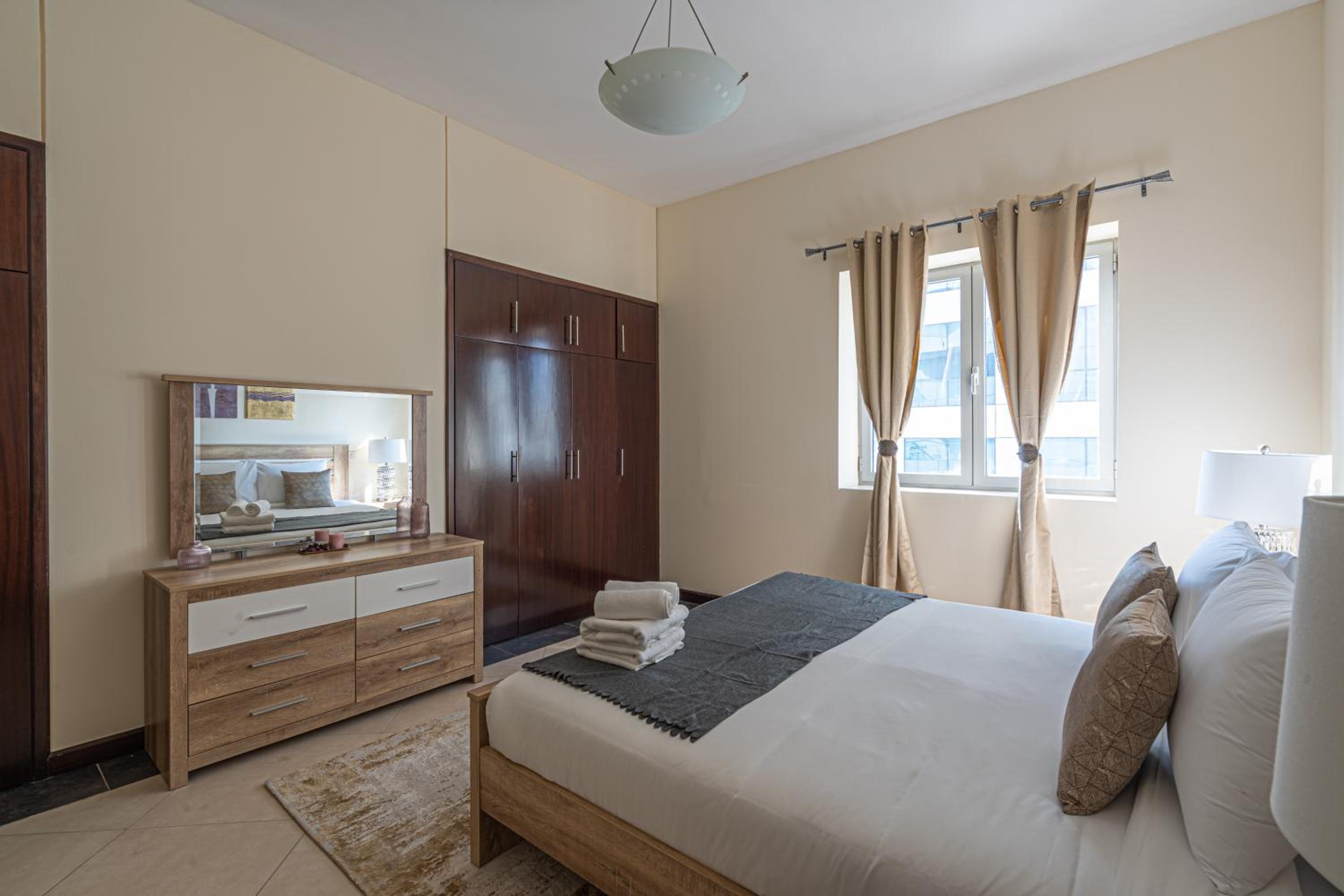 HiGuests - Cheerful Apt With Stunning Views in Port Saeed
