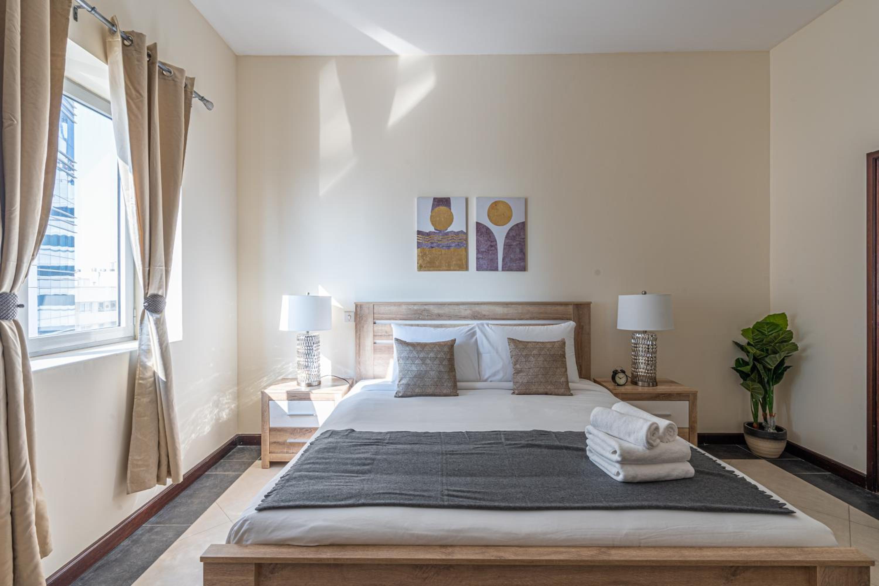 HiGuests - Cheerful Apt With Stunning Views in Port Saeed