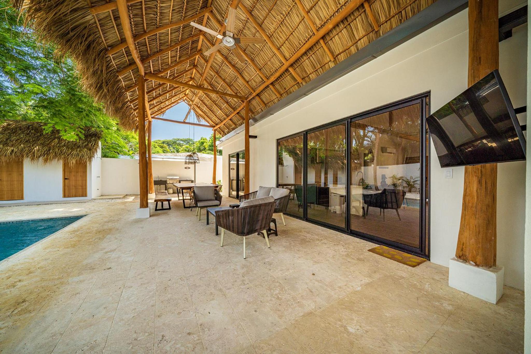 Tropical brand new 4 BR gem in Potrero near beach - Casa Marzo