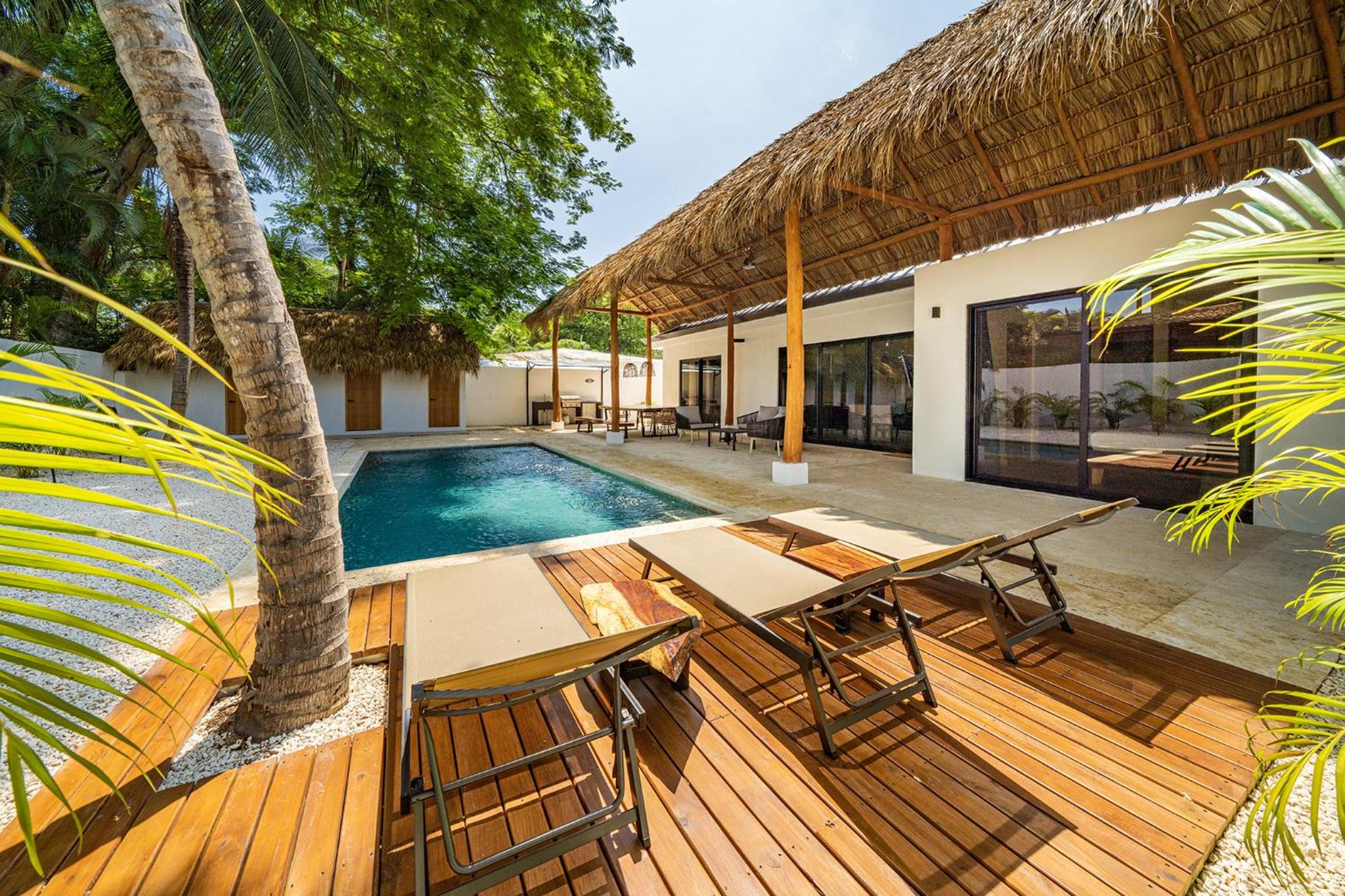 Tropical brand new 4 BR gem in Potrero near beach - Casa Marzo