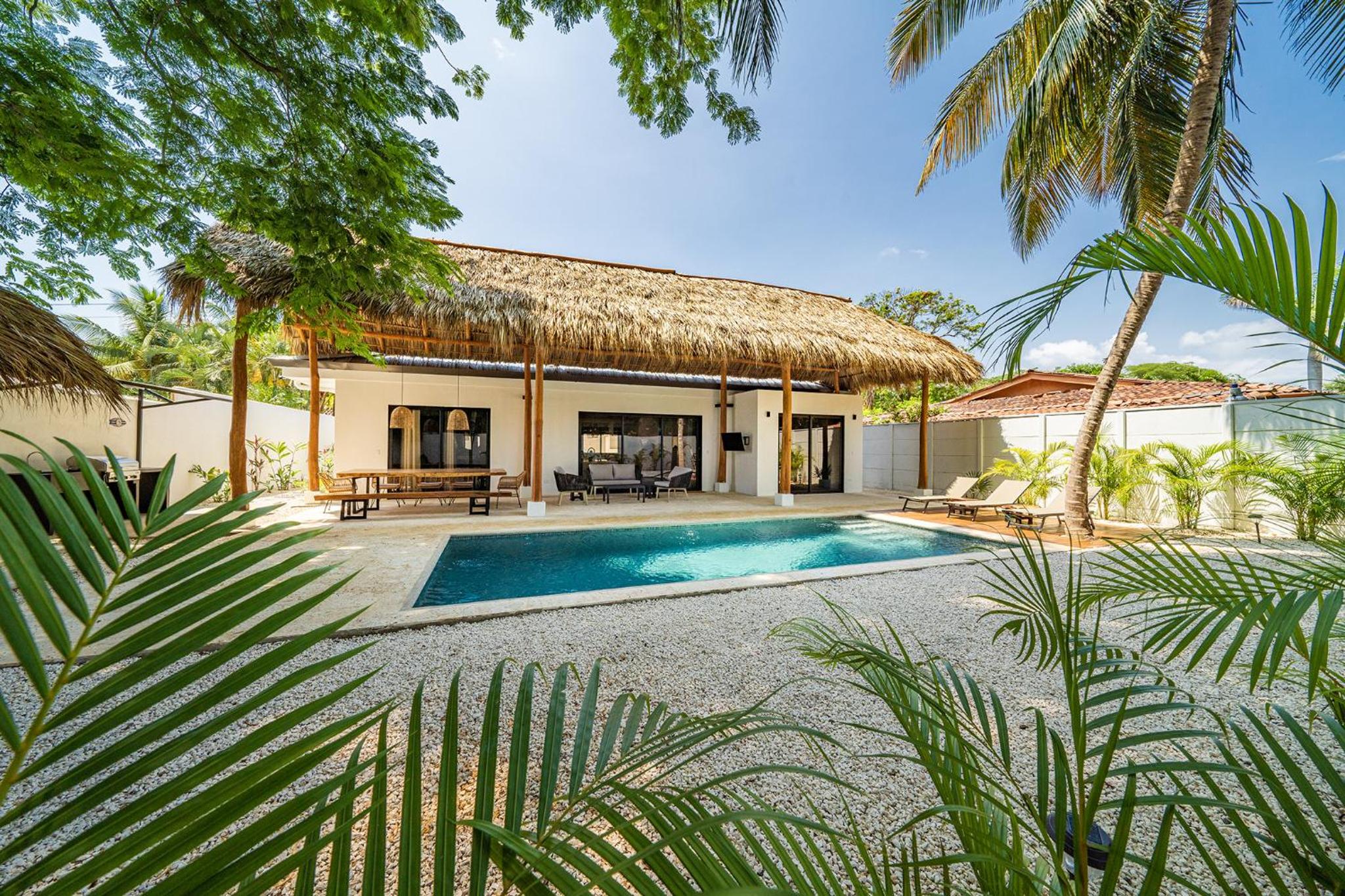 Tropical brand new 4 BR gem in Potrero near beach - Casa Marzo