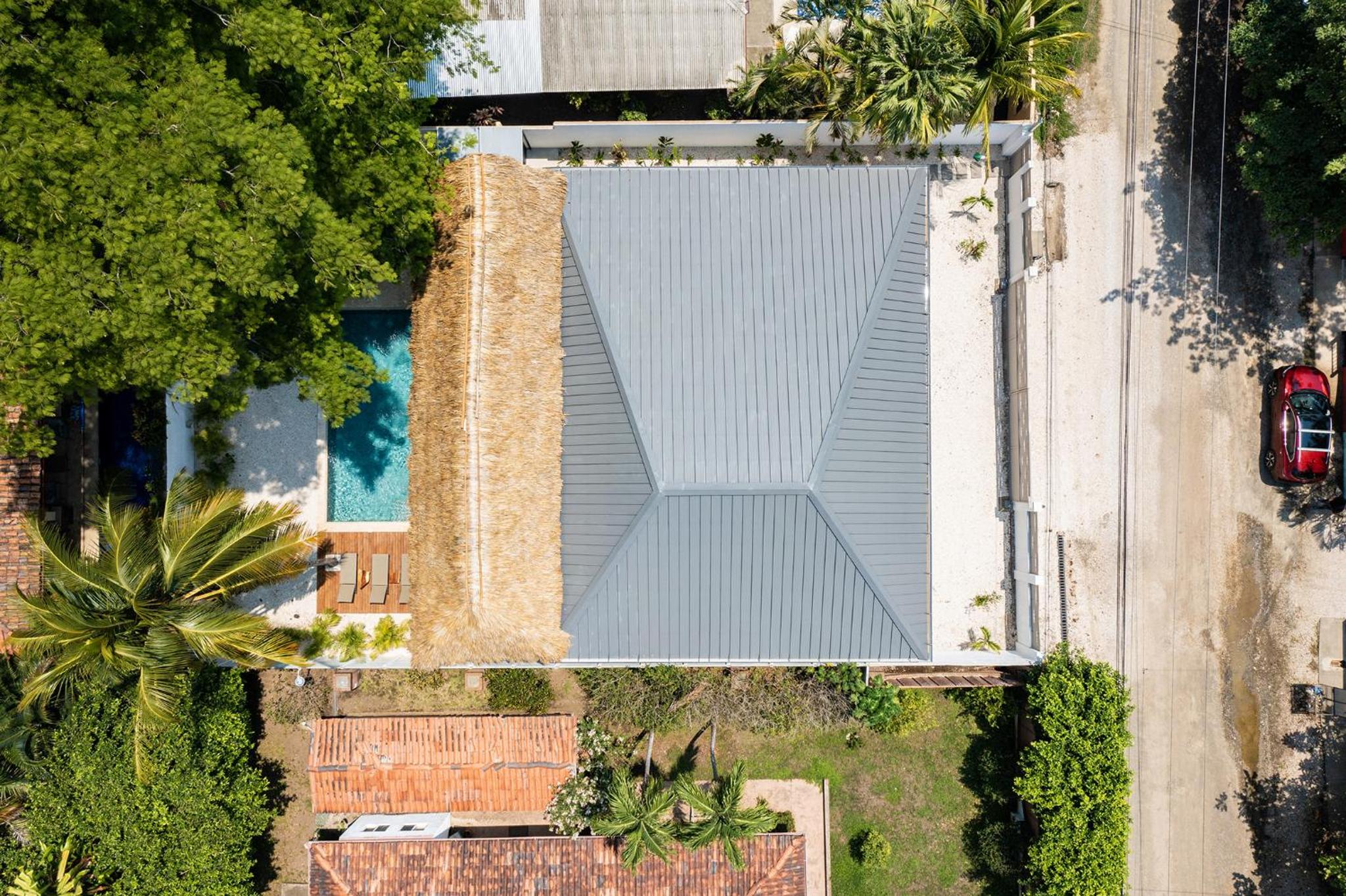 Tropical brand new 4 BR gem in Potrero near beach - Casa Marzo