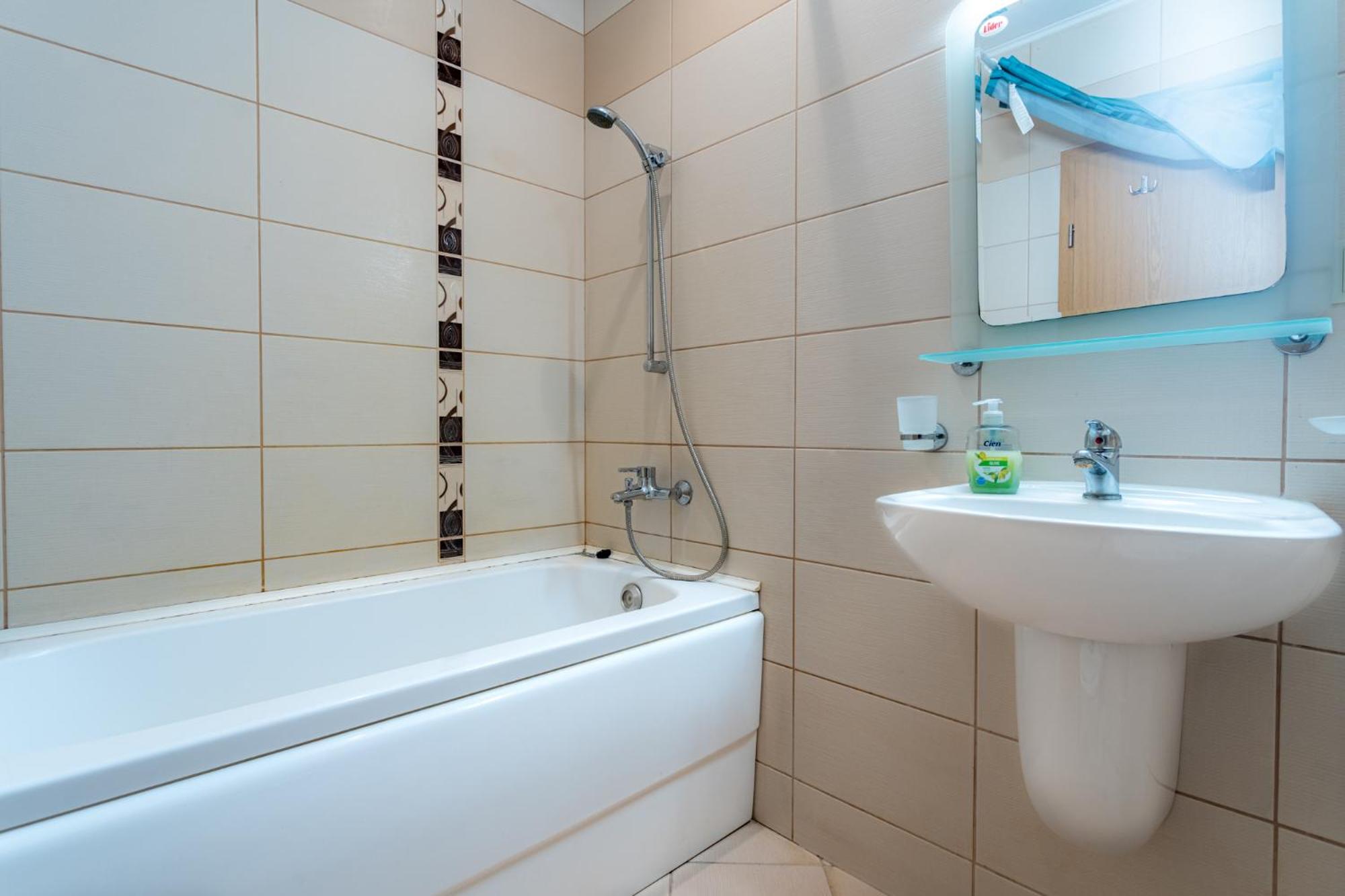 Villa Poesia, Harmony Hills Residence