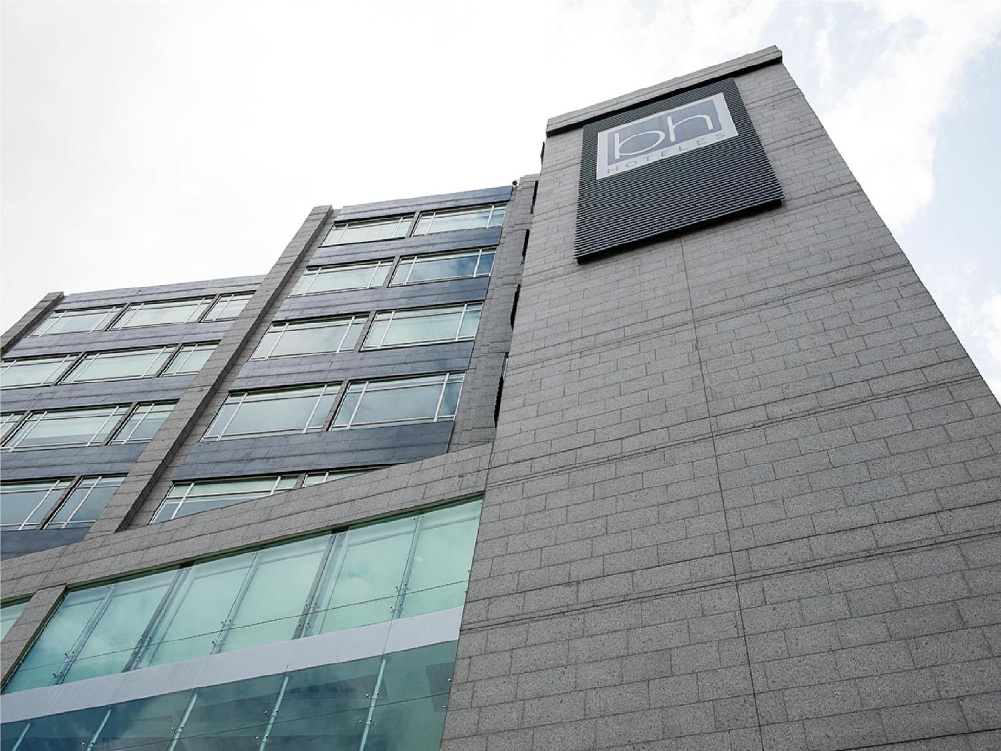 Hotel bh Usaquén - Image 1