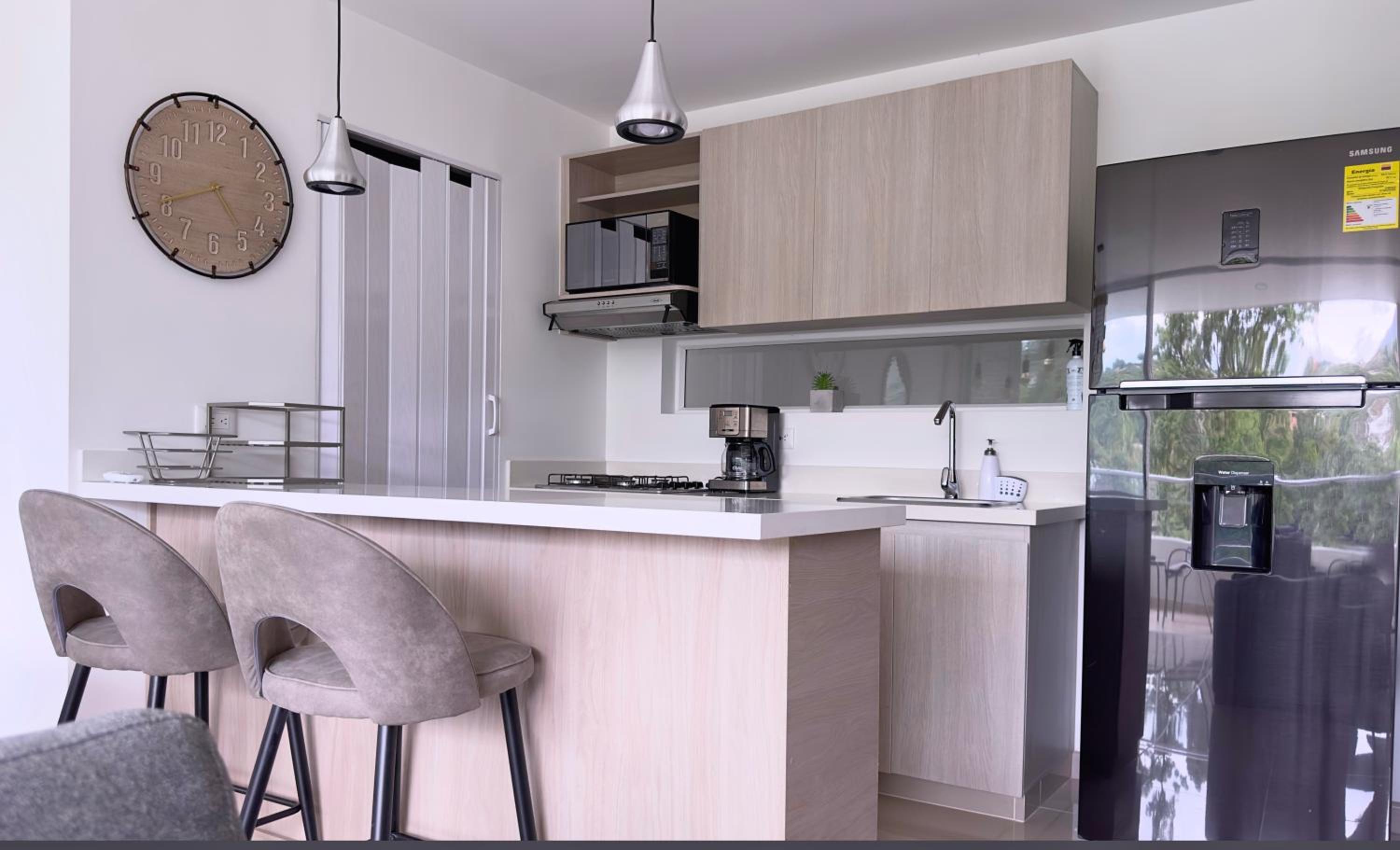 Stunning, Brand-new Apartment