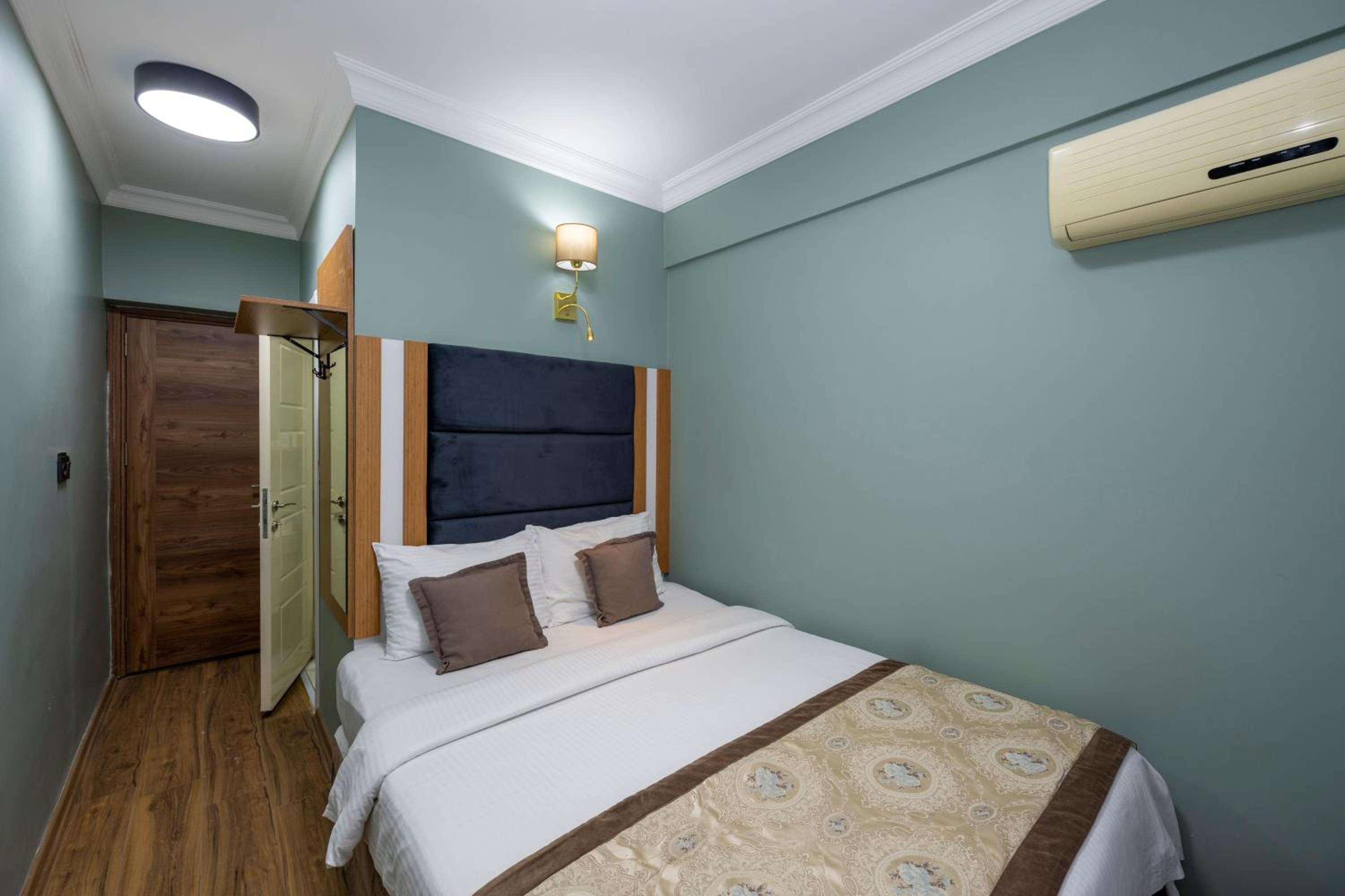 Ista Palace Hotel - Image 16