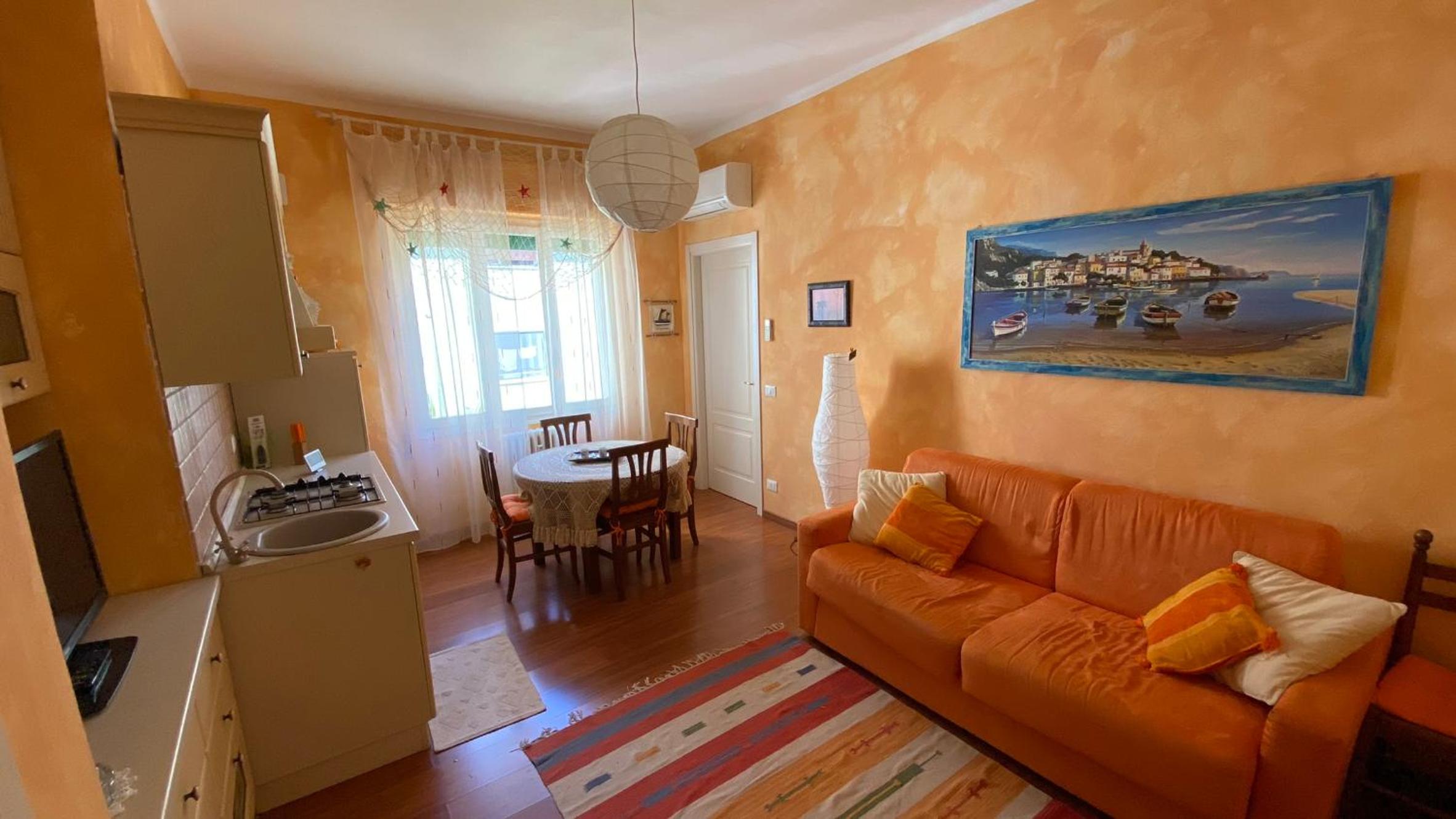 Casa Maurizio in centro di Diano