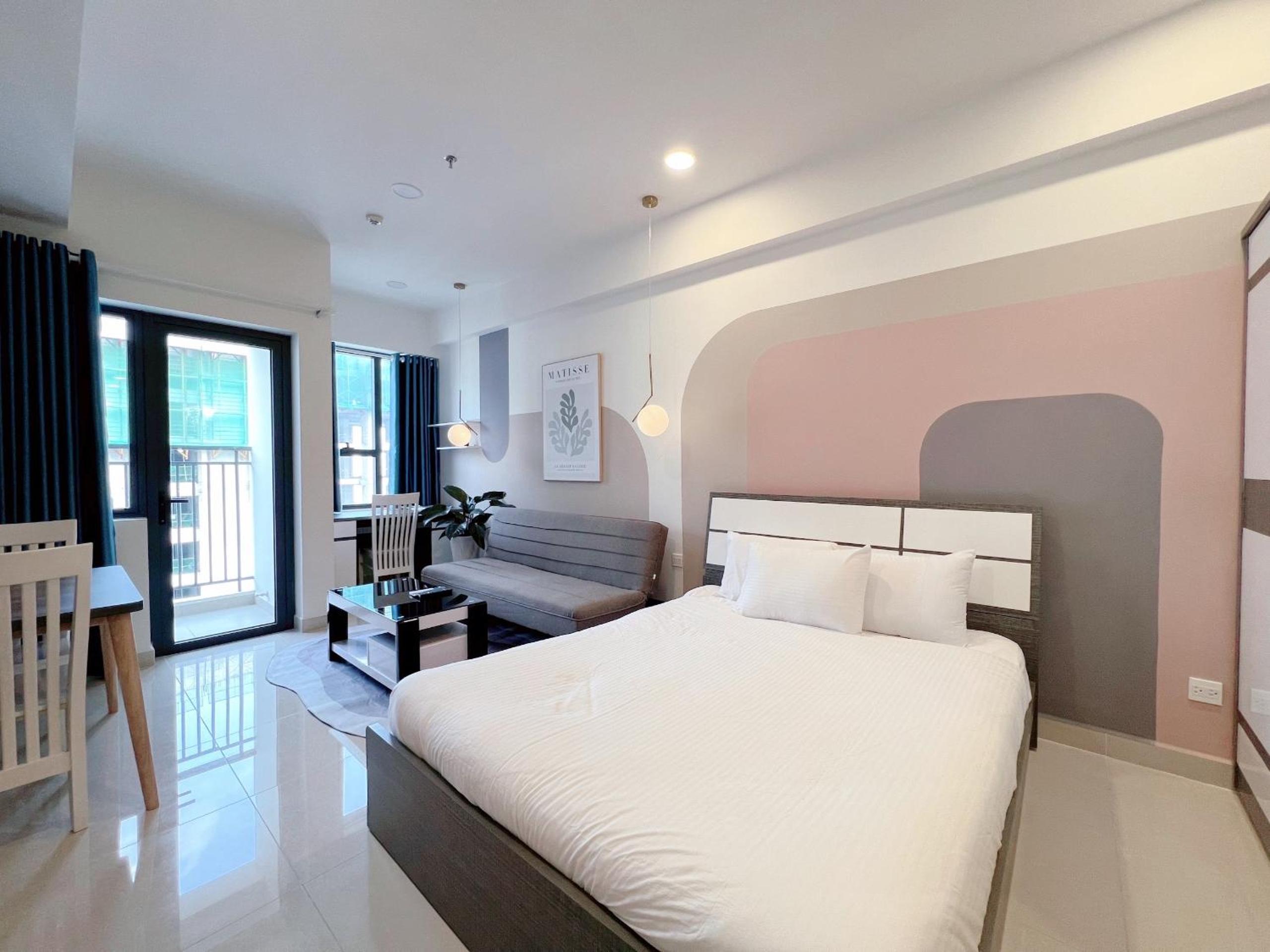 jessica' 1 bed studio condo in canter