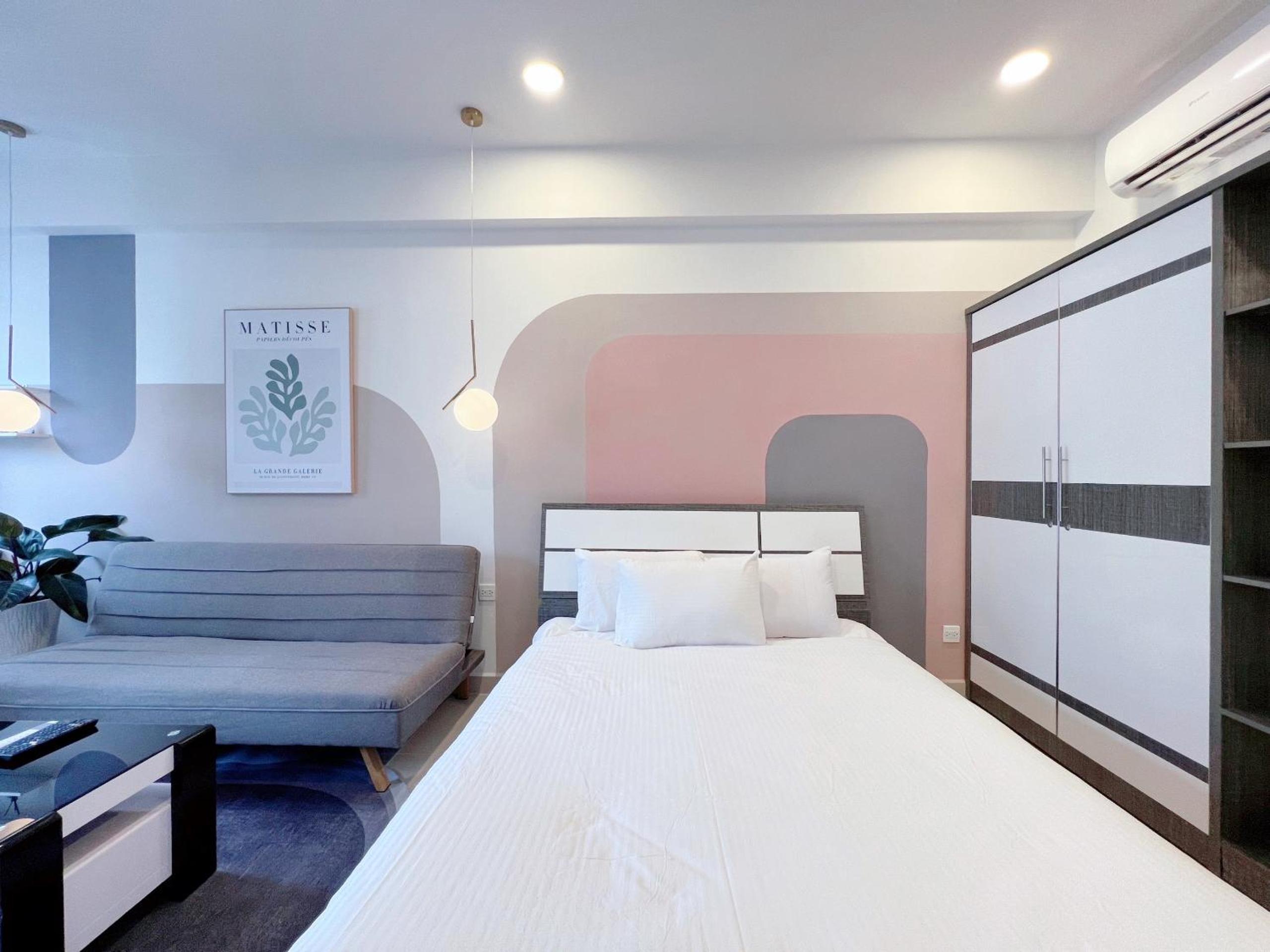 jessica' 1 bed studio condo in canter