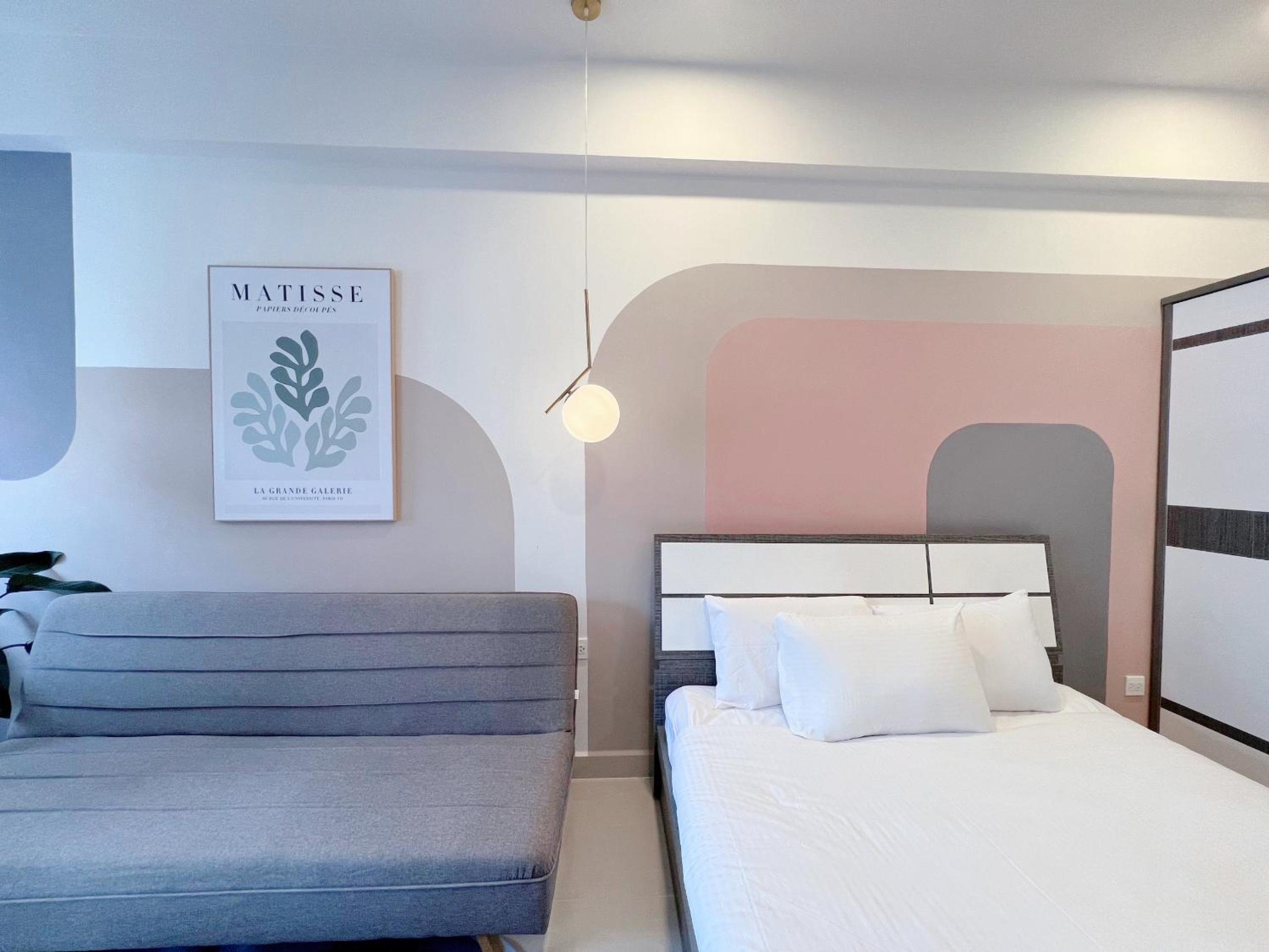 jessica' 1 bed studio condo in canter
