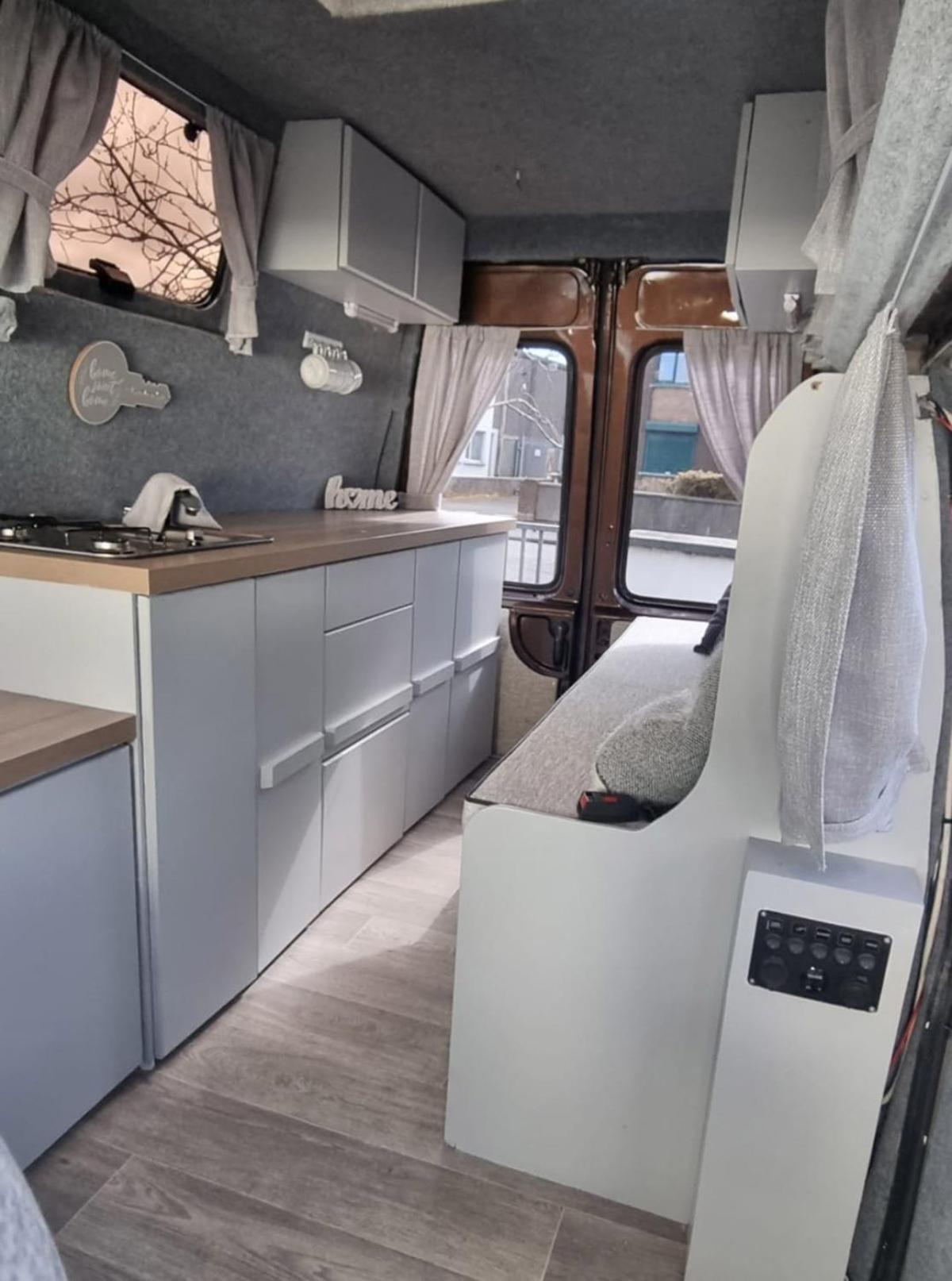 RETRO CAMPER HIRE LTD Campervan Hire Company